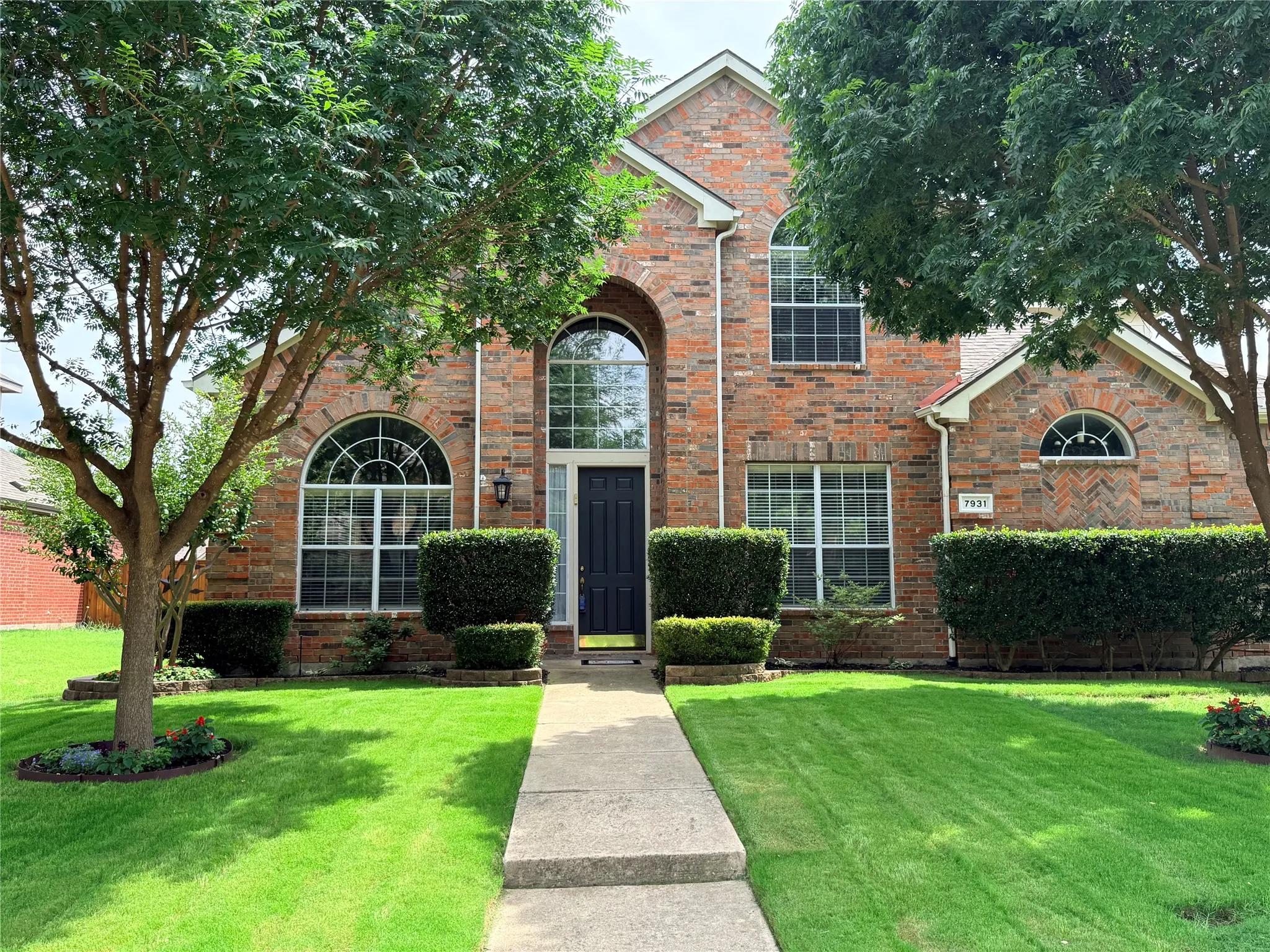 Single Family Residence For Sale in Collin County , 7931 Greenvalley Lane, Frisco, Texas 75033, 4 Bedroom, 3 Bathroom, 3 Garage spaces, 2,891 Sqft, built in 2001, mls#21253750, Real Estate Agent in Frisco, Homes For Sale in Collin county, Homes For Sale in Frisco, Realtor in Frisco Texas, Real Estate Brokerage Independent Realty Texas, Luminita Cordes Realtor