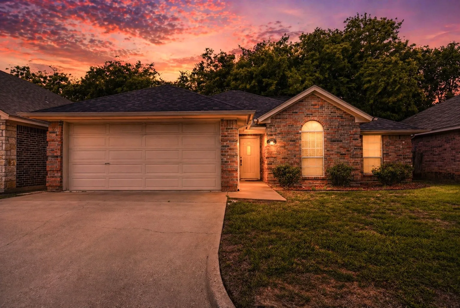 For Sale in Erath County , 1723 Sully Court, Stephenville, Texas 76401, 3 Bedroom, 2 Bathroom, 2 Garage spaces, 0 Sqft, built in 1998, Preowned, mls#21247812, Real Estate Agent in Stephenville, Homes For Sale in Erath county, Homes For Sale in Stephenville, Realtor in Stephenville Texas, Real Estate Brokerage Independent Realty Texas, Luminita Cordes Realtor