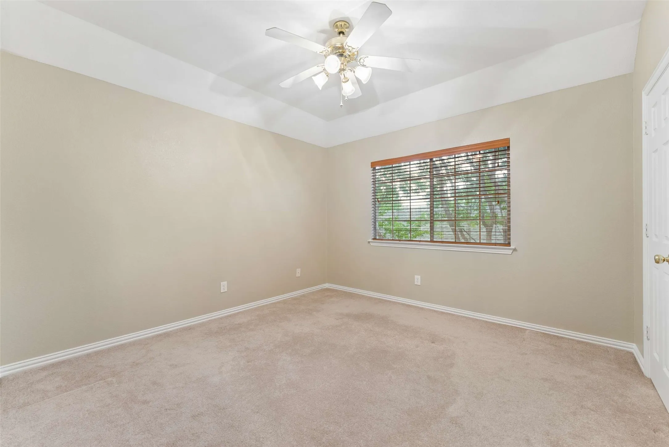 Single Family Residence For Sale in Collin County , 1108 Wedge Hill Road, Mc Kinney, Texas 75072, 4 Bedroom, 3 Bathroom, 2 Garage spaces, 3,002 Sqft, built in 1993, Preowned, mls#21254934, Real Estate Agent in Mc Kinney, Homes For Sale in Collin county, Homes For Sale in Mc Kinney, Realtor in Mc Kinney Texas, Real Estate Brokerage Independent Realty Texas, Luminita Cordes Realtor