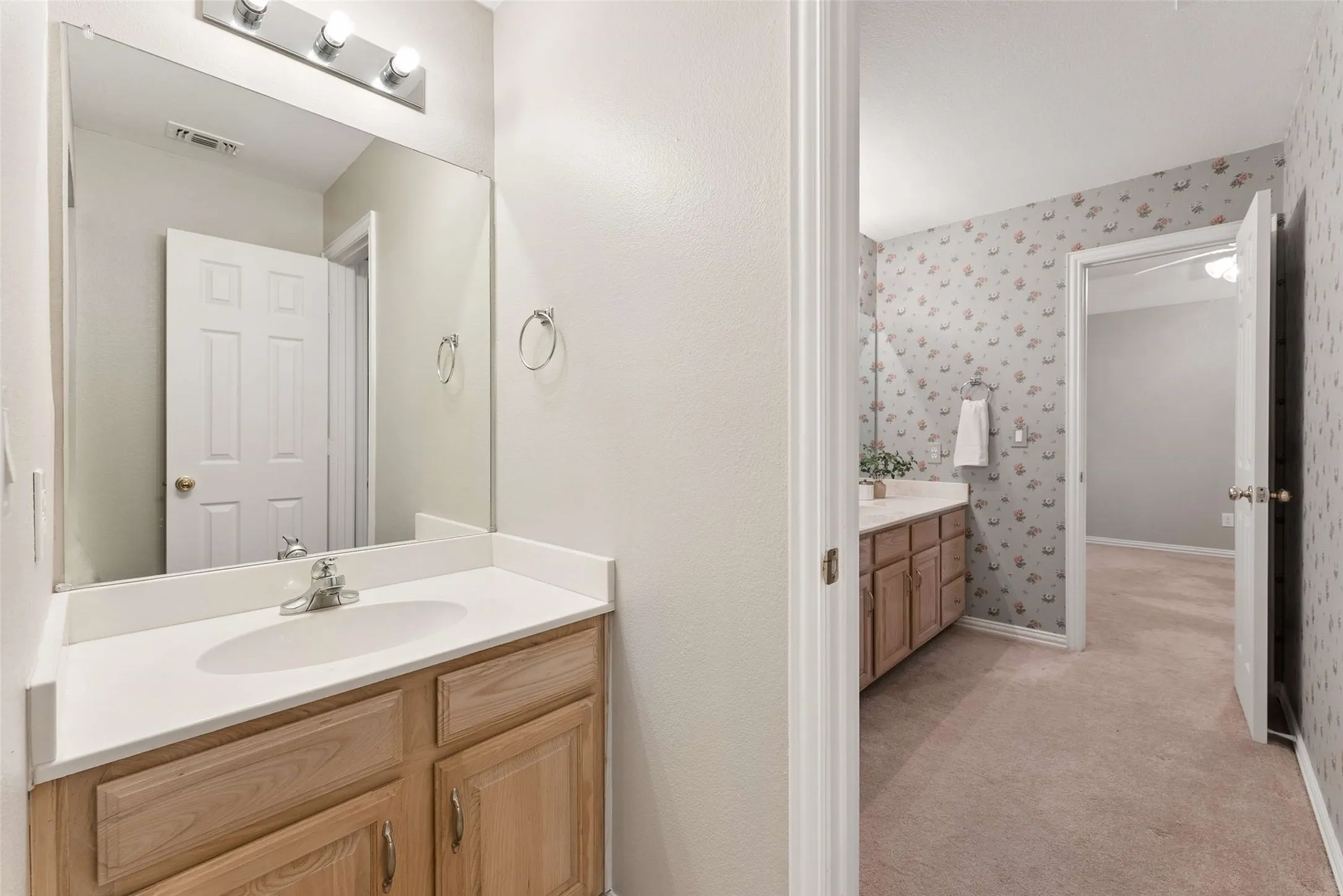 Single Family Residence For Sale in Collin County , 1108 Wedge Hill Road, Mc Kinney, Texas 75072, 4 Bedroom, 3 Bathroom, 2 Garage spaces, 3,002 Sqft, built in 1993, Preowned, mls#21254934, Real Estate Agent in Mc Kinney, Homes For Sale in Collin county, Homes For Sale in Mc Kinney, Realtor in Mc Kinney Texas, Real Estate Brokerage Independent Realty Texas, Luminita Cordes Realtor
