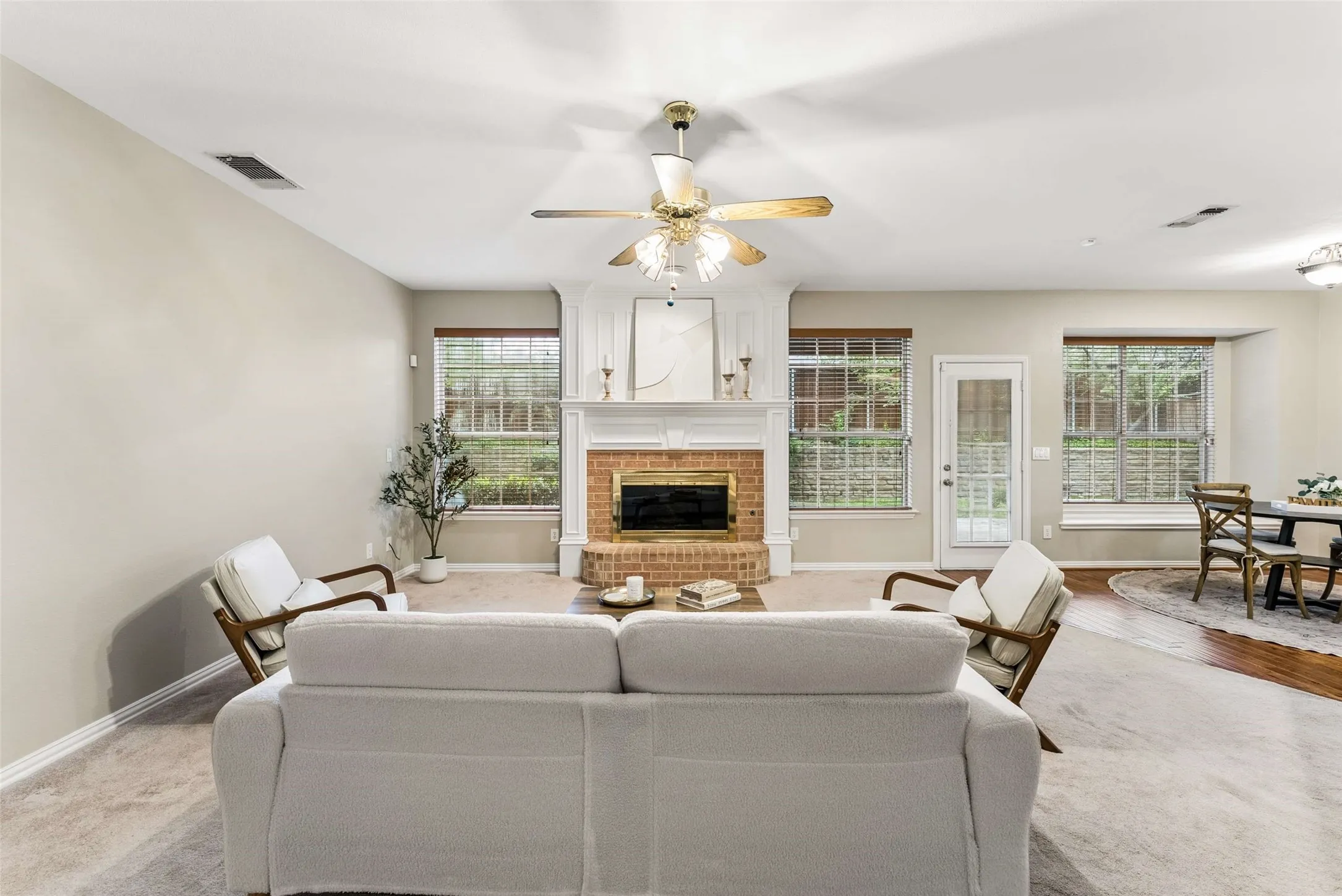 Single Family Residence For Sale in Collin County , 1108 Wedge Hill Road, Mc Kinney, Texas 75072, 4 Bedroom, 3 Bathroom, 2 Garage spaces, 3,002 Sqft, built in 1993, Preowned, mls#21254934, Real Estate Agent in Mc Kinney, Homes For Sale in Collin county, Homes For Sale in Mc Kinney, Realtor in Mc Kinney Texas, Real Estate Brokerage Independent Realty Texas, Luminita Cordes Realtor