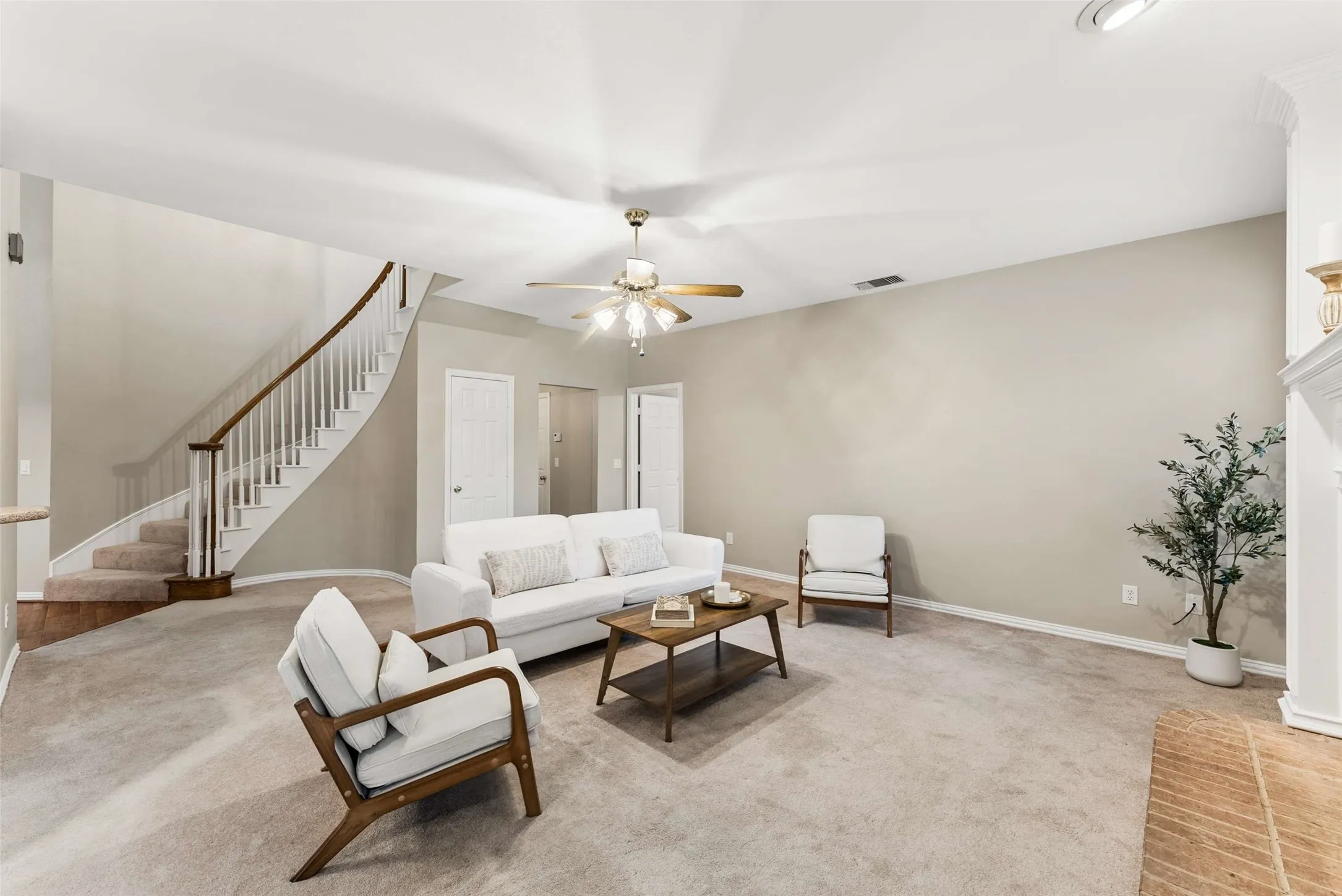 Single Family Residence For Sale in Collin County , 1108 Wedge Hill Road, Mc Kinney, Texas 75072, 4 Bedroom, 3 Bathroom, 2 Garage spaces, 3,002 Sqft, built in 1993, Preowned, mls#21254934, Real Estate Agent in Mc Kinney, Homes For Sale in Collin county, Homes For Sale in Mc Kinney, Realtor in Mc Kinney Texas, Real Estate Brokerage Independent Realty Texas, Luminita Cordes Realtor