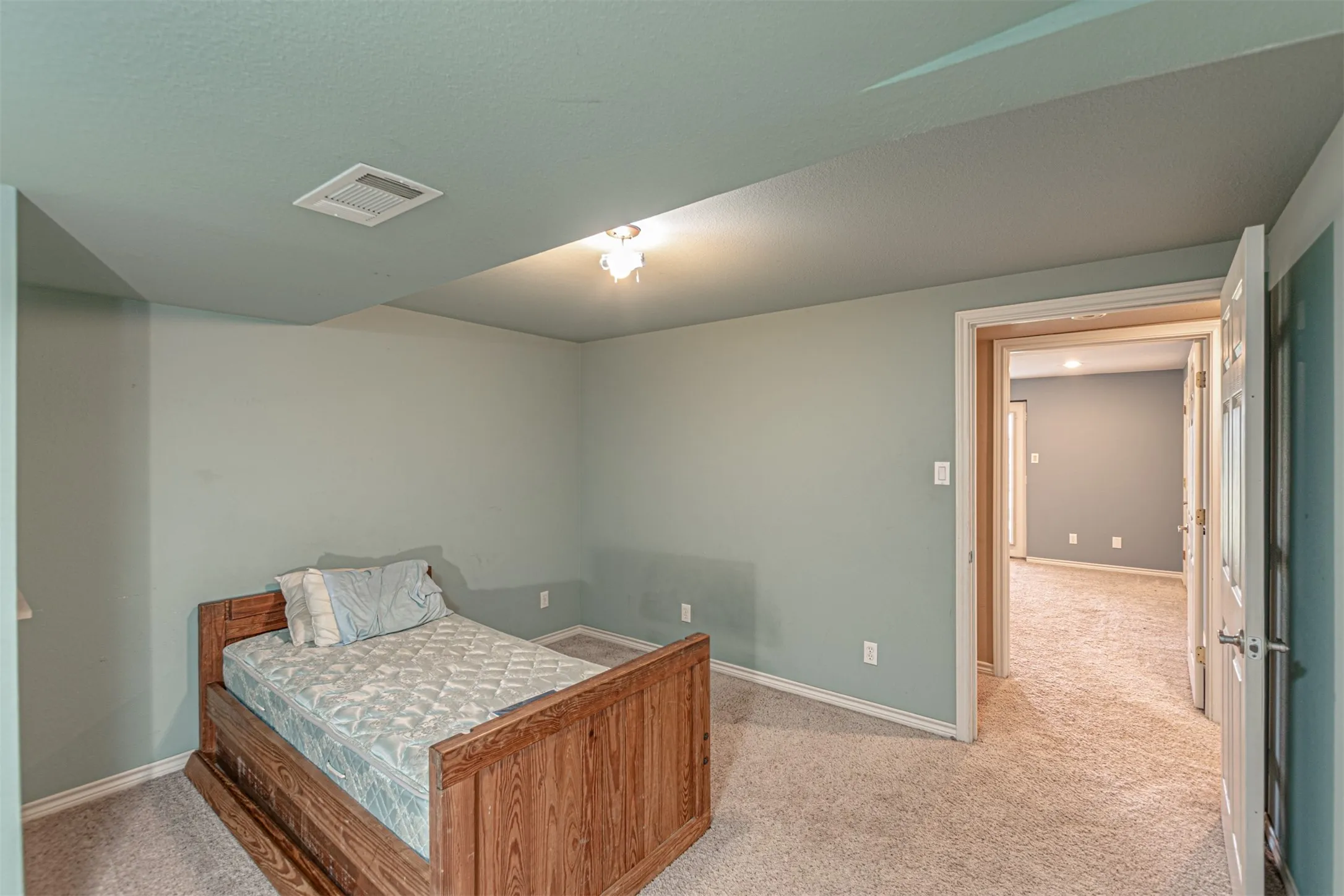 Single Family Residence For Sale in Rains County , 129 Rs County Road 2222, Emory, Texas 75440, 4 Bedroom, 3 Bathroom, 11 Garage spaces, 6,808 Sqft, built in 2003, Preowned, Price $749,999, mls#21247121, Real Estate Agent in Emory, Homes For Sale in Rains county, Homes For Sale in Emory, Realtor in Emory Texas, Real Estate Brokerage Independent Realty Texas, Luminita Cordes Realtor