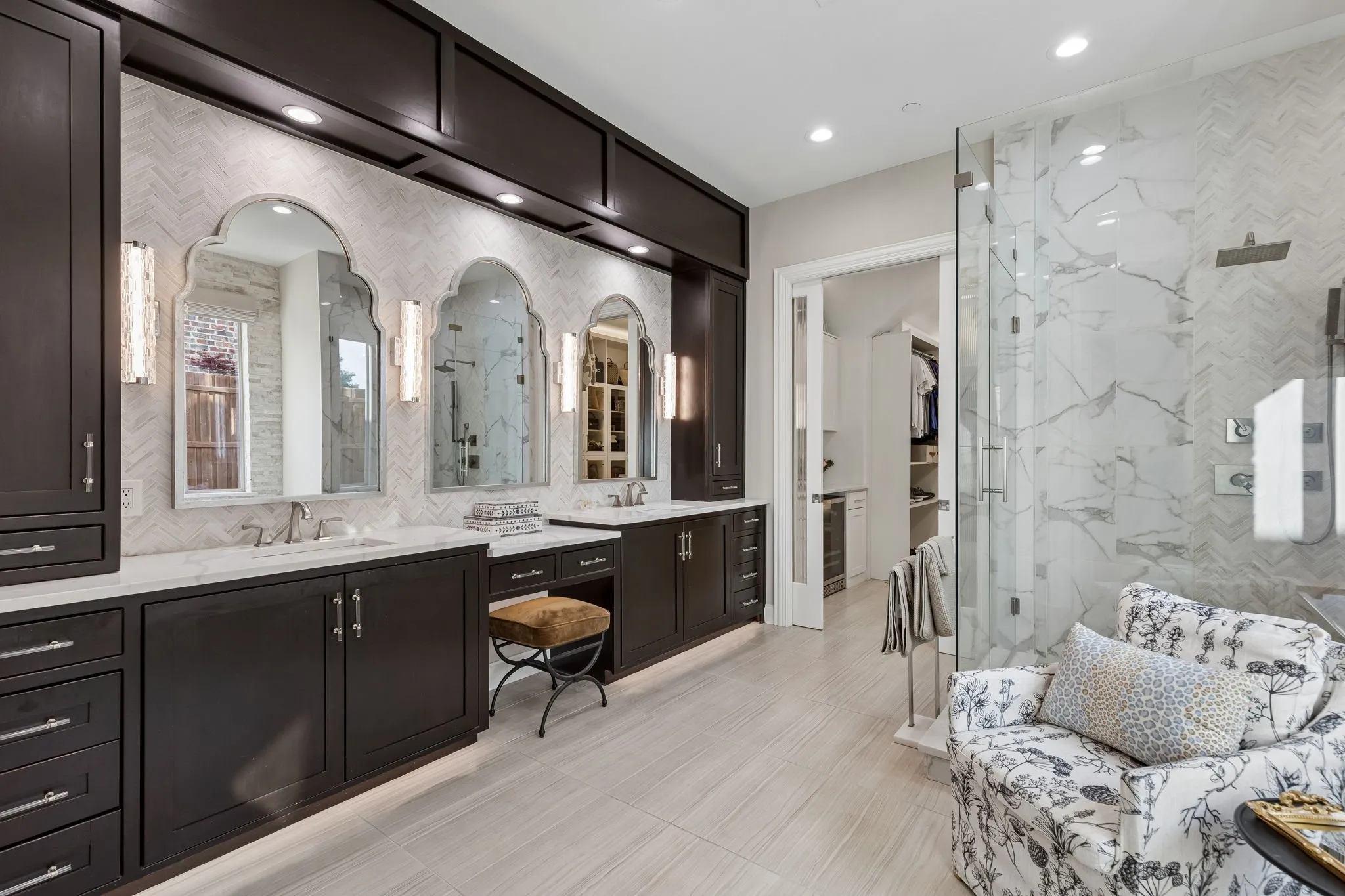 Single Family Residence For Sale in Collin County , 5880 Shady Oaks Drive, Frisco, Texas 75034, 5 Bedroom, 6 Bathroom, 3 Garage spaces, 5,545 Sqft, built in 2003, Preowned, mls#21253283, Real Estate Agent in Frisco, Homes For Sale in Collin county, Homes For Sale in Frisco, Realtor in Frisco Texas, Real Estate Brokerage Independent Realty Texas, Luminita Cordes Realtor