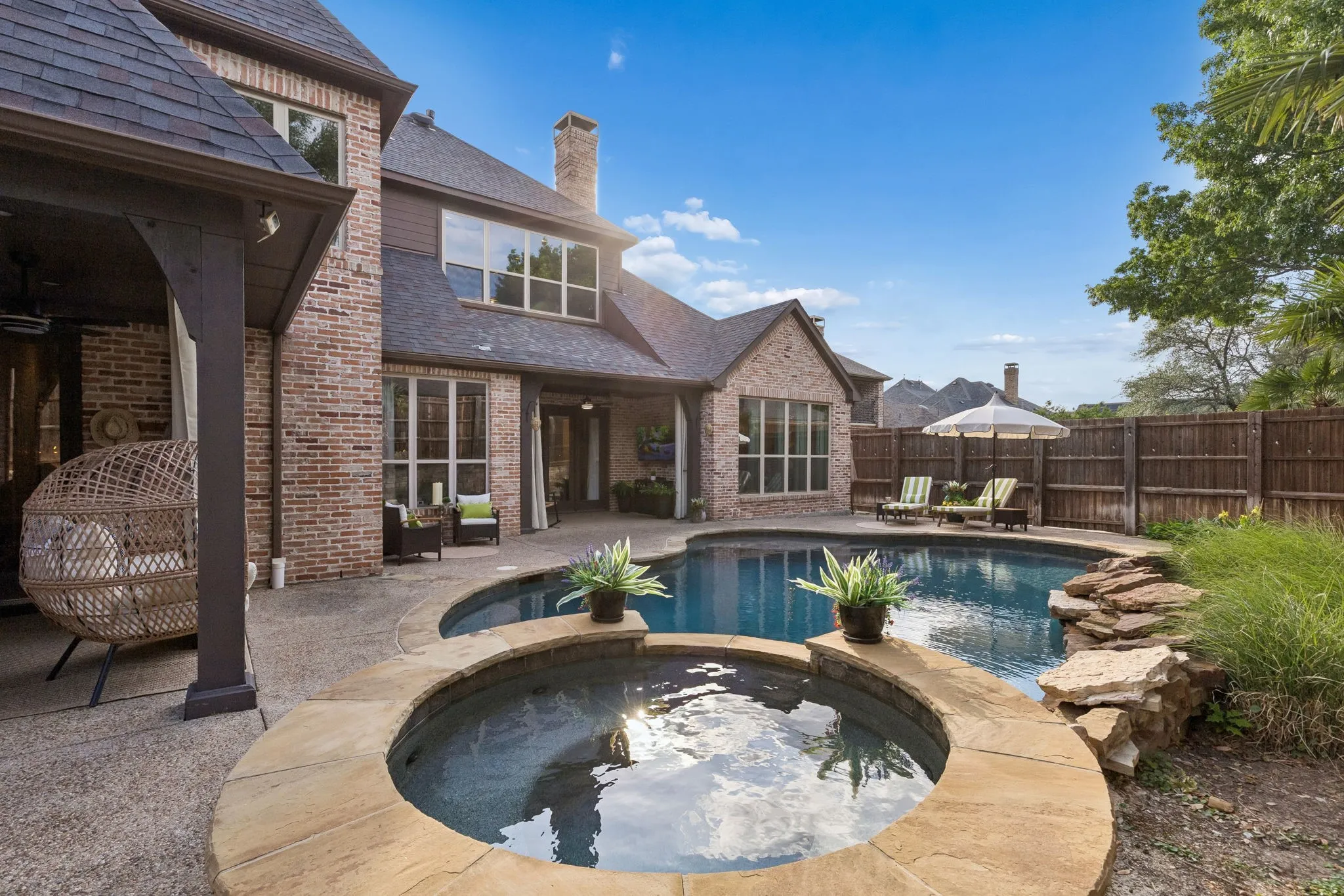 Single Family Residence For Sale in Collin County , 5880 Shady Oaks Drive, Frisco, Texas 75034, 5 Bedroom, 6 Bathroom, 3 Garage spaces, 5,545 Sqft, built in 2003, Preowned, mls#21253283, Real Estate Agent in Frisco, Homes For Sale in Collin county, Homes For Sale in Frisco, Realtor in Frisco Texas, Real Estate Brokerage Independent Realty Texas, Luminita Cordes Realtor
