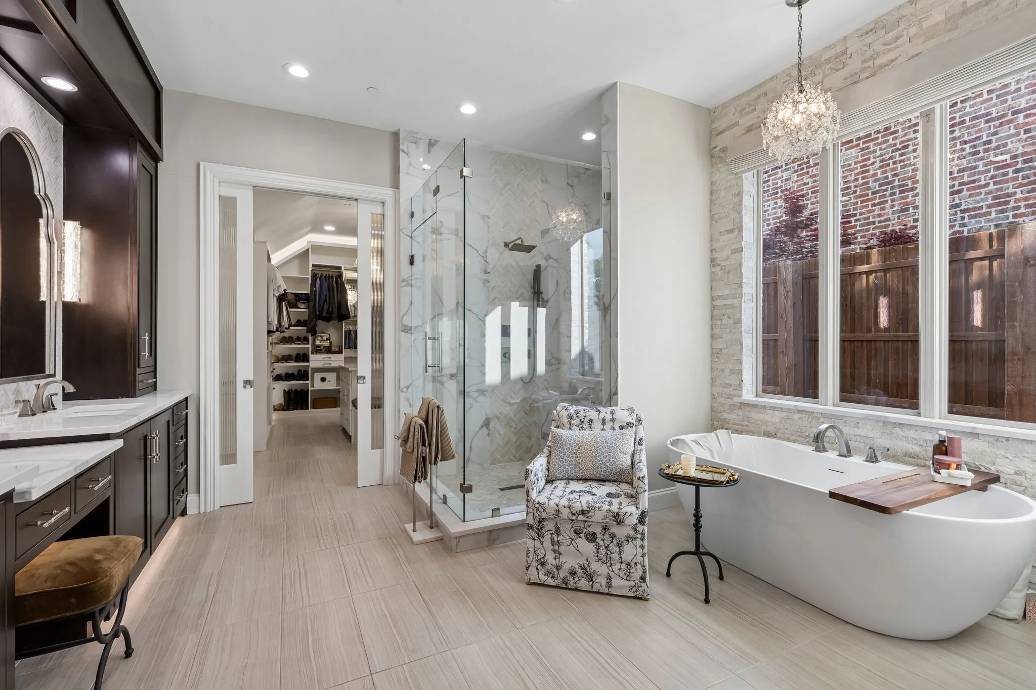 Single Family Residence For Sale in Collin County , 5880 Shady Oaks Drive, Frisco, Texas 75034, 5 Bedroom, 6 Bathroom, 3 Garage spaces, 5,545 Sqft, built in 2003, Preowned, mls#21253283, Real Estate Agent in Frisco, Homes For Sale in Collin county, Homes For Sale in Frisco, Realtor in Frisco Texas, Real Estate Brokerage Independent Realty Texas, Luminita Cordes Realtor