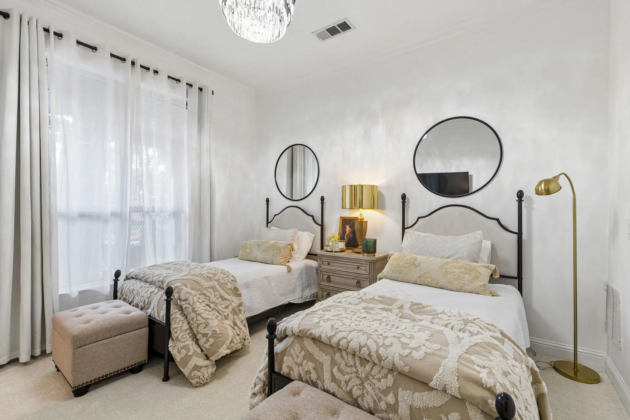 Single Family Residence For Sale in Collin County , 5880 Shady Oaks Drive, Frisco, Texas 75034, 5 Bedroom, 6 Bathroom, 3 Garage spaces, 5,545 Sqft, built in 2003, Preowned, mls#21253283, Real Estate Agent in Frisco, Homes For Sale in Collin county, Homes For Sale in Frisco, Realtor in Frisco Texas, Real Estate Brokerage Independent Realty Texas, Luminita Cordes Realtor