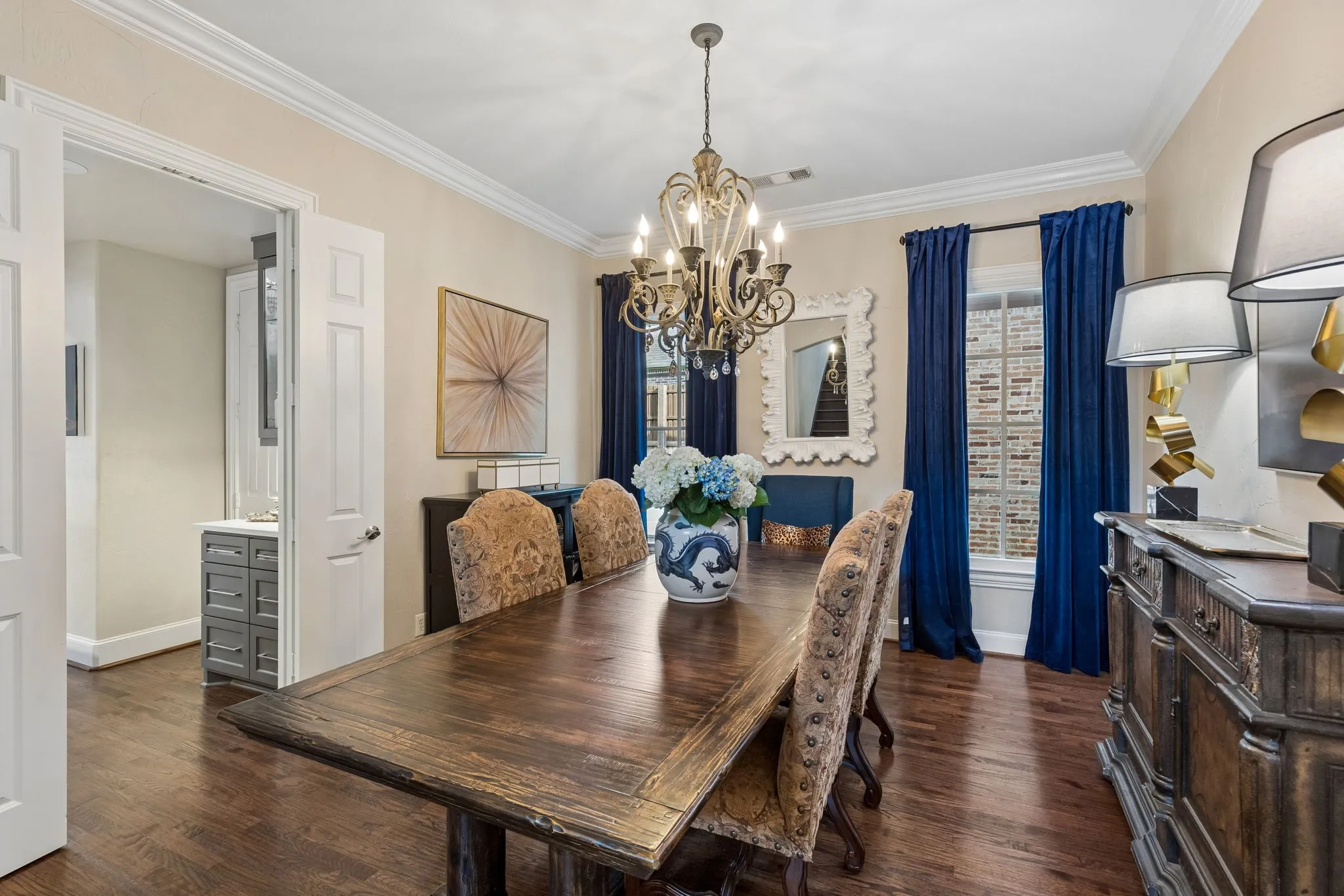 Single Family Residence For Sale in Collin County , 5880 Shady Oaks Drive, Frisco, Texas 75034, 5 Bedroom, 6 Bathroom, 3 Garage spaces, 5,545 Sqft, built in 2003, Preowned, mls#21253283, Real Estate Agent in Frisco, Homes For Sale in Collin county, Homes For Sale in Frisco, Realtor in Frisco Texas, Real Estate Brokerage Independent Realty Texas, Luminita Cordes Realtor