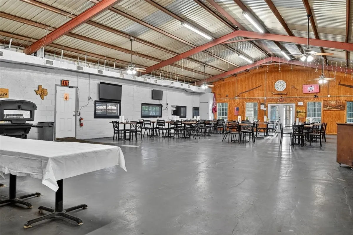 Business For Sale in Comanche County , 424 N Texas Street, De Leon, Texas 76444, 0, 0, Garage spaces, 0 Sqft, built in 1986, Preowned, Price $850,000, mls#21252478, Real Estate Agent in De Leon, Homes For Sale in Comanche county, Homes For Sale in De Leon, Realtor in De Leon Texas, Real Estate Brokerage Independent Realty Texas, Luminita Cordes Realtor