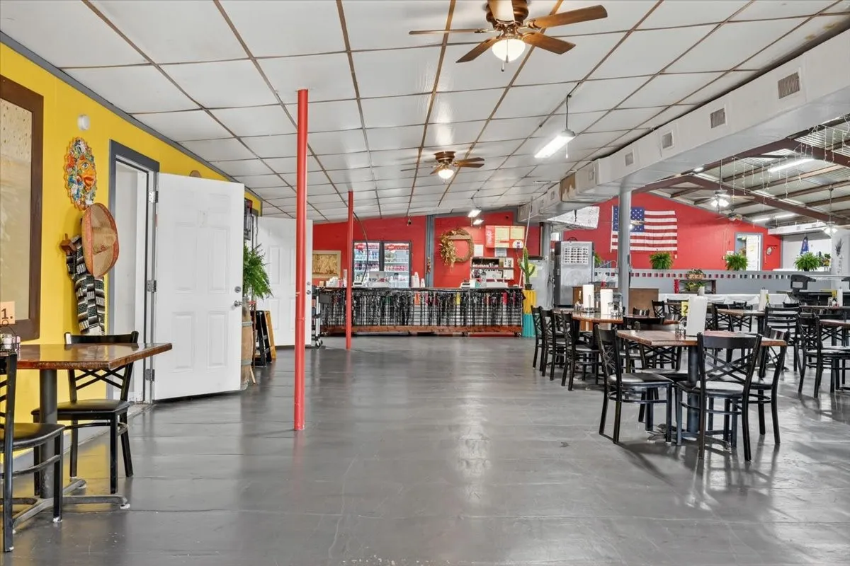 Business For Sale in Comanche County , 424 N Texas Street, De Leon, Texas 76444, 0, 0, Garage spaces, 0 Sqft, built in 1986, Preowned, Price $850,000, mls#21252478, Real Estate Agent in De Leon, Homes For Sale in Comanche county, Homes For Sale in De Leon, Realtor in De Leon Texas, Real Estate Brokerage Independent Realty Texas, Luminita Cordes Realtor