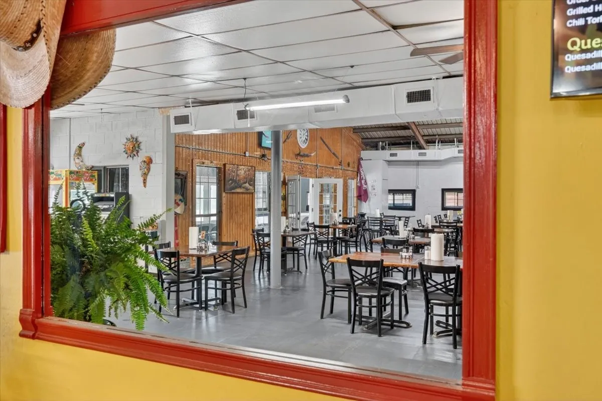 Business For Sale in Comanche County , 424 N Texas Street, De Leon, Texas 76444, 0, 0, Garage spaces, 0 Sqft, built in 1986, Preowned, Price $850,000, mls#21252478, Real Estate Agent in De Leon, Homes For Sale in Comanche county, Homes For Sale in De Leon, Realtor in De Leon Texas, Real Estate Brokerage Independent Realty Texas, Luminita Cordes Realtor