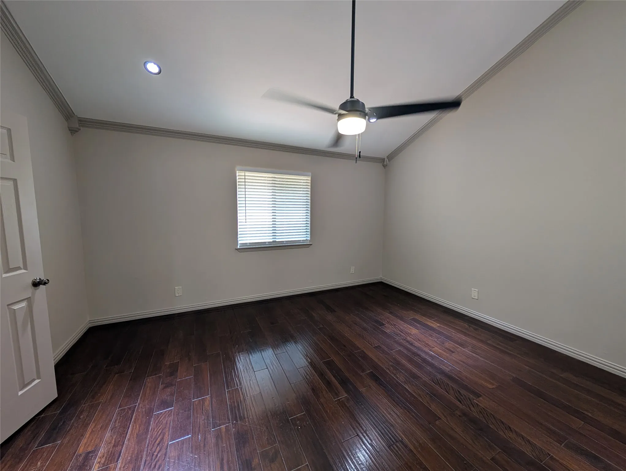 Condominium For Rent in Dallas County , 6646 E Lovers Lane 1105, Dallas, Texas 75214, 2 Bedroom, 2 Bathroom, Garage spaces, 1,031 Sqft, built in 1979, Preowned, mls#21255584, Real Estate Agent in Dallas, Homes For Rent in Dallas county, Homes For Rent in Dallas, Realtor in Dallas Texas, Real Estate Brokerage Independent Realty Texas, Luminita Cordes Realtor