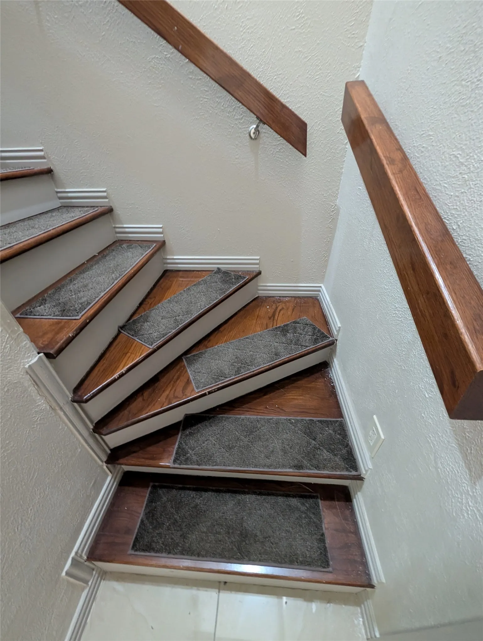 Condominium For Rent in Dallas County , 6646 E Lovers Lane 1105, Dallas, Texas 75214, 2 Bedroom, 2 Bathroom, Garage spaces, 1,031 Sqft, built in 1979, Preowned, mls#21255584, Real Estate Agent in Dallas, Homes For Rent in Dallas county, Homes For Rent in Dallas, Realtor in Dallas Texas, Real Estate Brokerage Independent Realty Texas, Luminita Cordes Realtor