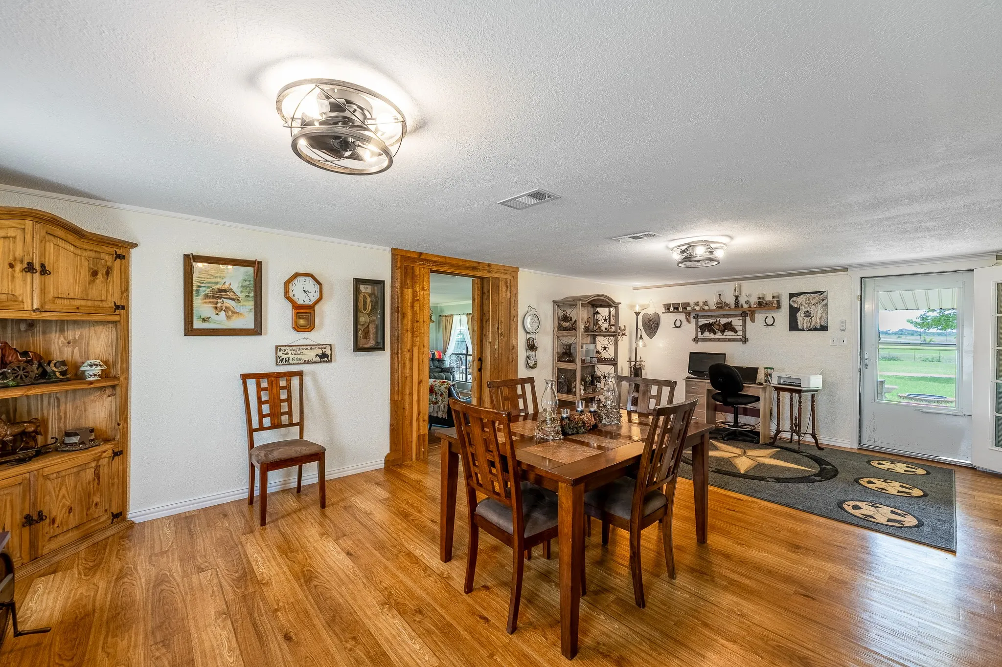 Single Family Residence For Sale in Mills County , 1360 W US Hwy 84 Highway, Mullin, Texas 76864, 3 Bedroom, 3 Bathroom, 2 Garage spaces, 2,242 Sqft, built in 1982, Preowned, mls#21255586, Real Estate Agent in Mullin, Homes For Sale in Mills county, Homes For Sale in Mullin, Realtor in Mullin Texas, Real Estate Brokerage Independent Realty Texas, Luminita Cordes Realtor