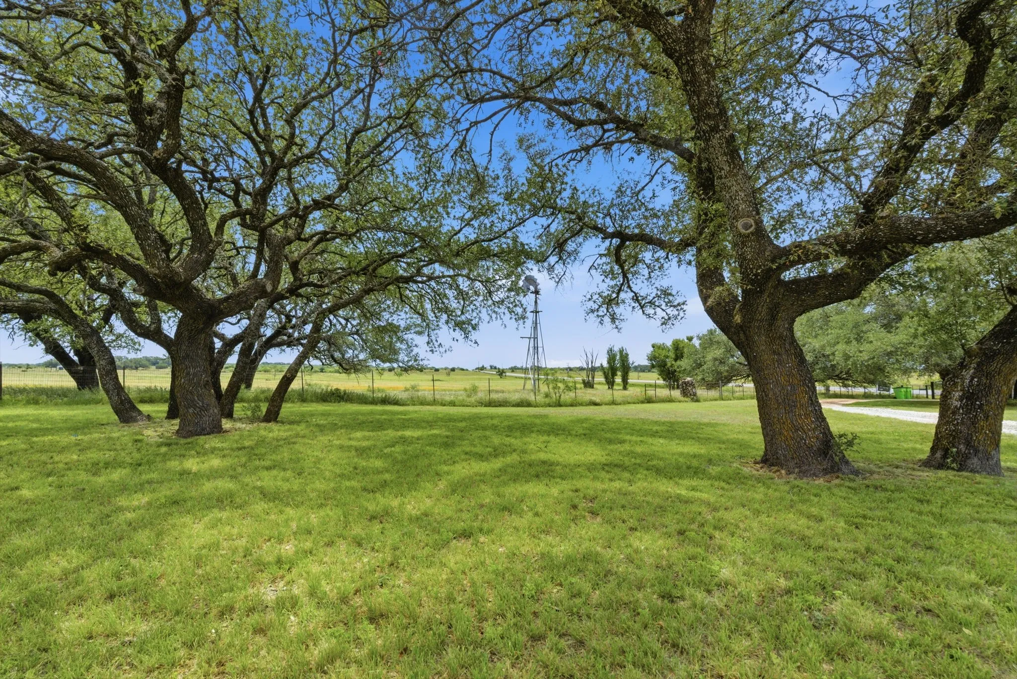 Single Family Residence For Sale in Mills County , 1360 W US Hwy 84 Highway, Mullin, Texas 76864, 3 Bedroom, 3 Bathroom, 2 Garage spaces, 2,242 Sqft, built in 1982, Preowned, mls#21255586, Real Estate Agent in Mullin, Homes For Sale in Mills county, Homes For Sale in Mullin, Realtor in Mullin Texas, Real Estate Brokerage Independent Realty Texas, Luminita Cordes Realtor