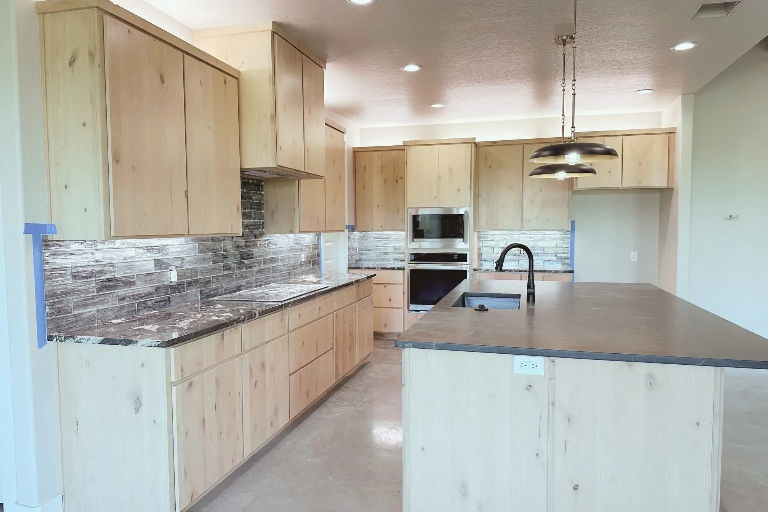 Single Family Residence For Sale in Parker County , 1054 Dove Hill Branch, Weatherford, Texas 76088, 4 Bedroom, 3 Bathroom, 3 Garage spaces, 2,347 Sqft, built in 2026, New Construction - Incomplete, mls#21252495, Real Estate Agent in Weatherford, Homes For Sale in Parker county, Homes For Sale in Weatherford, Realtor in Weatherford Texas, Real Estate Brokerage Independent Realty Texas, Luminita Cordes Realtor