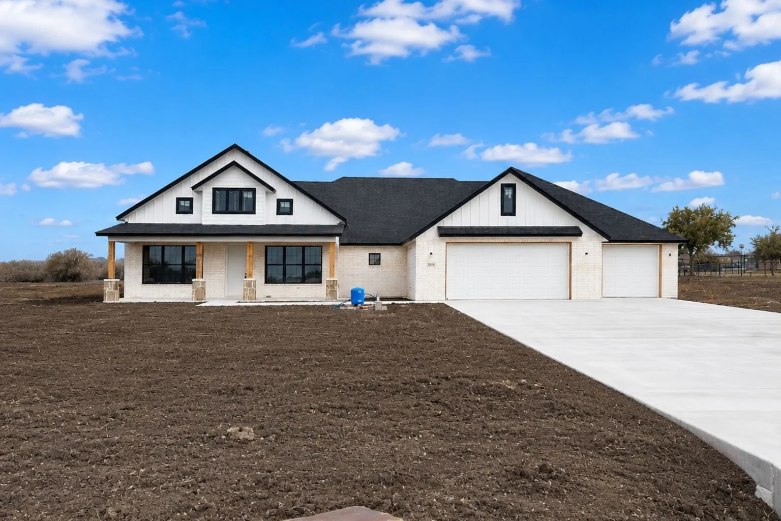 Single Family Residence For Sale in Parker County , 1054 Dove Hill Branch, Weatherford, Texas 76088, 4 Bedroom, 3 Bathroom, 3 Garage spaces, 2,347 Sqft, built in 2026, New Construction - Incomplete, mls#21252495, Real Estate Agent in Weatherford, Homes For Sale in Parker county, Homes For Sale in Weatherford, Realtor in Weatherford Texas, Real Estate Brokerage Independent Realty Texas, Luminita Cordes Realtor