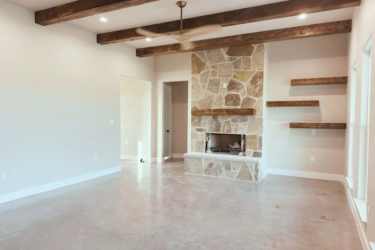 Single Family Residence For Sale in Parker County , 1054 Dove Hill Branch, Weatherford, Texas 76088, 4 Bedroom, 3 Bathroom, 3 Garage spaces, 2,347 Sqft, built in 2026, New Construction - Incomplete, mls#21252495, Real Estate Agent in Weatherford, Homes For Sale in Parker county, Homes For Sale in Weatherford, Realtor in Weatherford Texas, Real Estate Brokerage Independent Realty Texas, Luminita Cordes Realtor