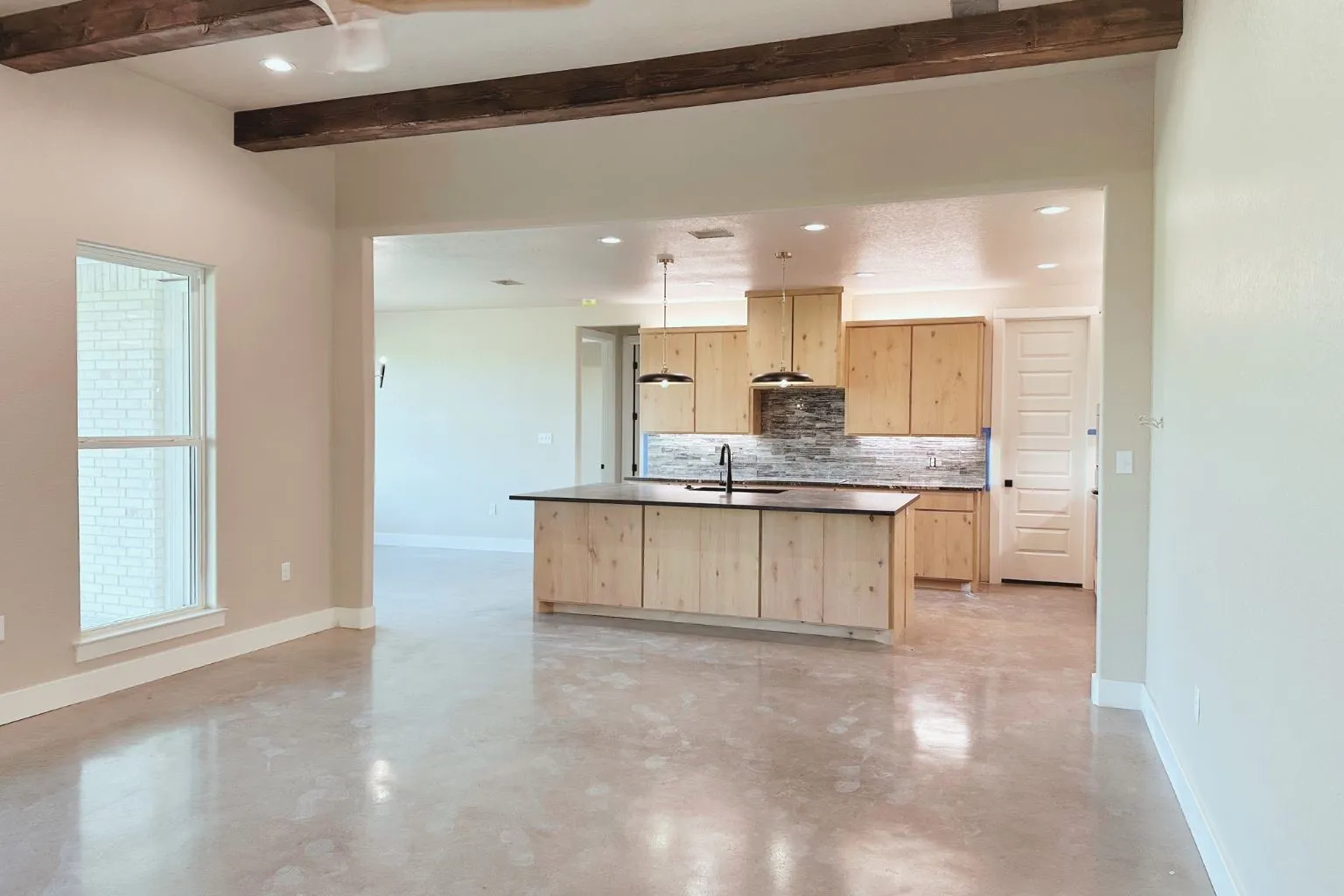 Single Family Residence For Sale in Parker County , 1054 Dove Hill Branch, Weatherford, Texas 76088, 4 Bedroom, 3 Bathroom, 3 Garage spaces, 2,347 Sqft, built in 2026, New Construction - Incomplete, mls#21252495, Real Estate Agent in Weatherford, Homes For Sale in Parker county, Homes For Sale in Weatherford, Realtor in Weatherford Texas, Real Estate Brokerage Independent Realty Texas, Luminita Cordes Realtor