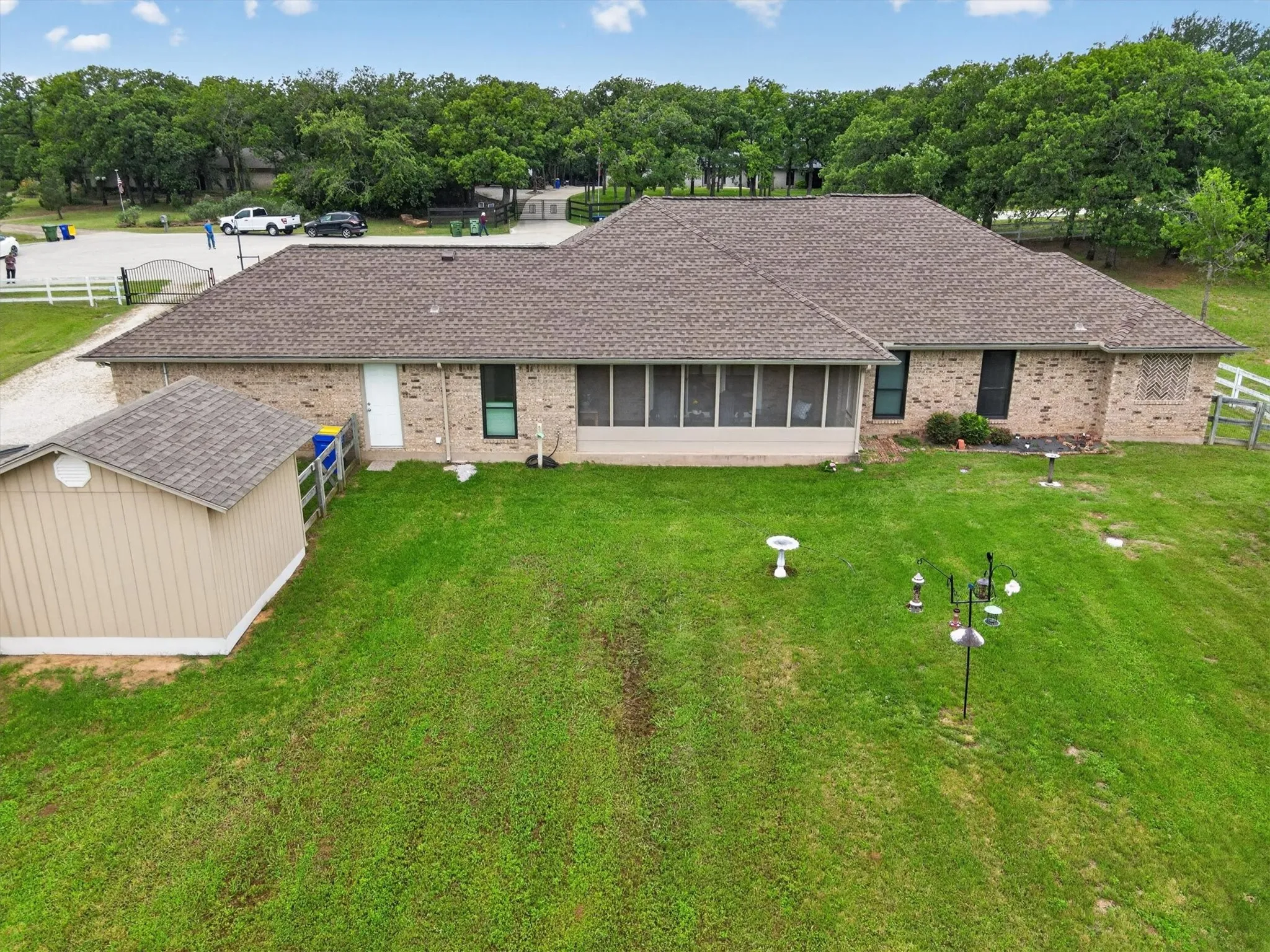 Single Family Residence For Sale in Denton County , 951 Ridgewood Circle, Bartonville, Texas 76226, 3 Bedroom, 2 Bathroom, 2 Garage spaces, 2,062 Sqft, built in 1985, mls#21254605, Real Estate Agent in Bartonville, Homes For Sale in Denton county, Homes For Sale in Bartonville, Realtor in Bartonville Texas, Real Estate Brokerage Independent Realty Texas, Luminita Cordes Realtor