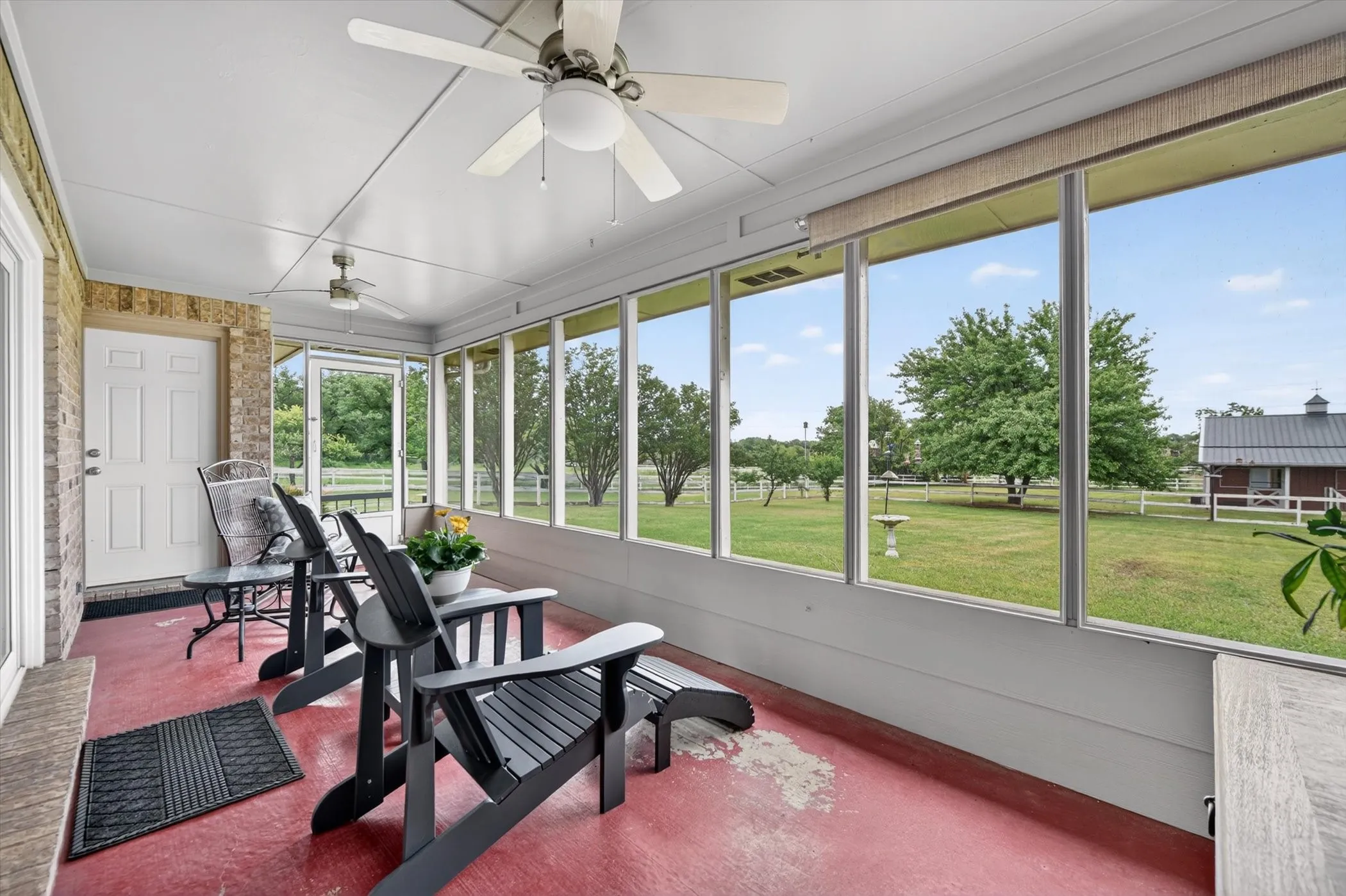 Single Family Residence For Sale in Denton County , 951 Ridgewood Circle, Bartonville, Texas 76226, 3 Bedroom, 2 Bathroom, 2 Garage spaces, 2,062 Sqft, built in 1985, mls#21254605, Real Estate Agent in Bartonville, Homes For Sale in Denton county, Homes For Sale in Bartonville, Realtor in Bartonville Texas, Real Estate Brokerage Independent Realty Texas, Luminita Cordes Realtor