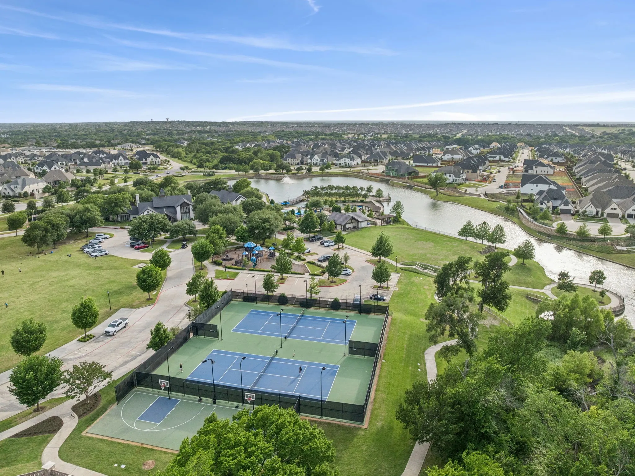 Single Family Residence For Sale in Collin County , 2700 War Admiral Street, Celina, Texas 75009, 4 Bedroom, 3 Bathroom, 2 Garage spaces, 2,246 Sqft, built in 2020, Preowned, mls#21255438, Real Estate Agent in Celina, Homes For Sale in Collin county, Homes For Sale in Celina, Realtor in Celina Texas, Real Estate Brokerage Independent Realty Texas, Luminita Cordes Realtor