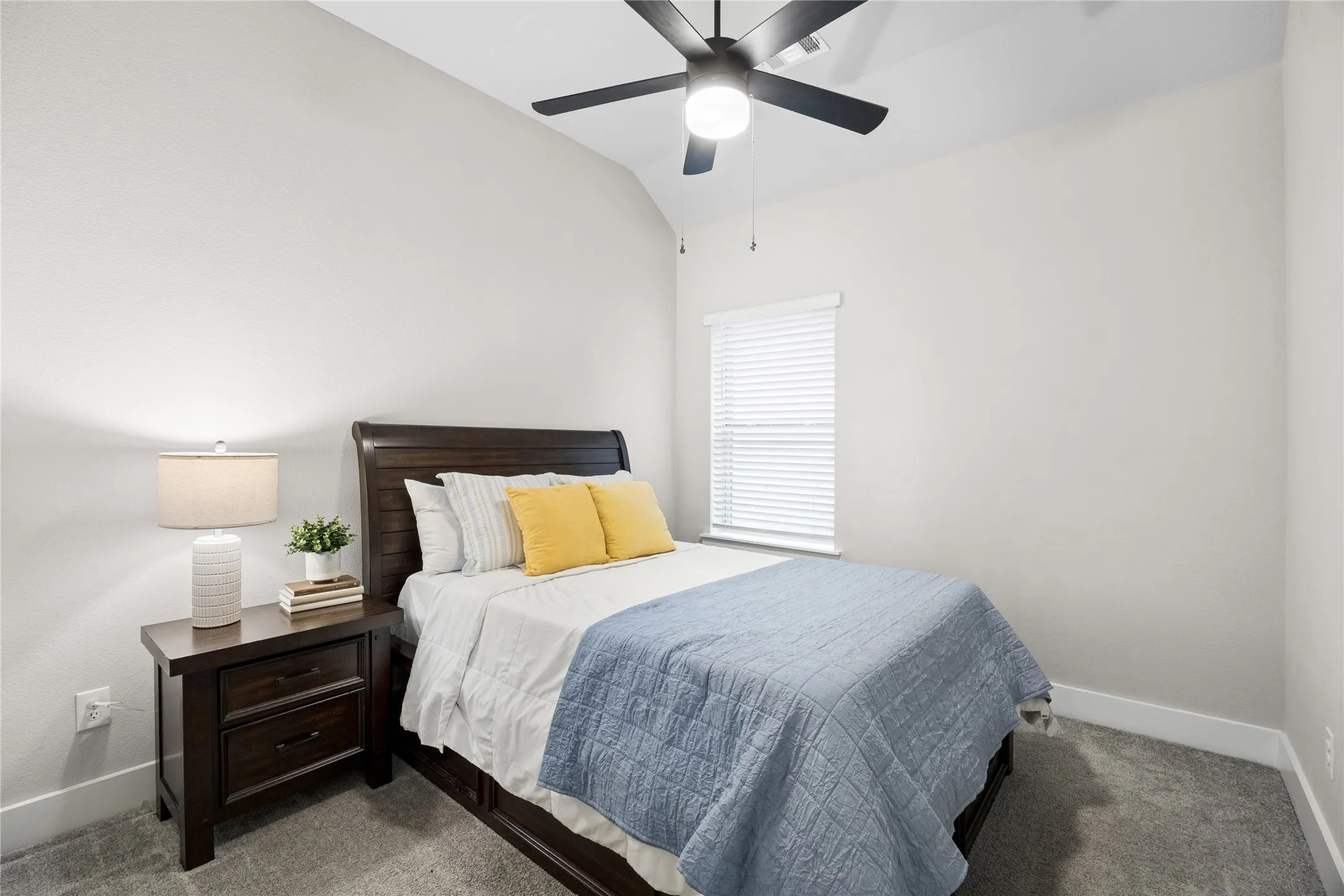 Single Family Residence For Sale in Collin County , 2700 War Admiral Street, Celina, Texas 75009, 4 Bedroom, 3 Bathroom, 2 Garage spaces, 2,246 Sqft, built in 2020, Preowned, mls#21255438, Real Estate Agent in Celina, Homes For Sale in Collin county, Homes For Sale in Celina, Realtor in Celina Texas, Real Estate Brokerage Independent Realty Texas, Luminita Cordes Realtor