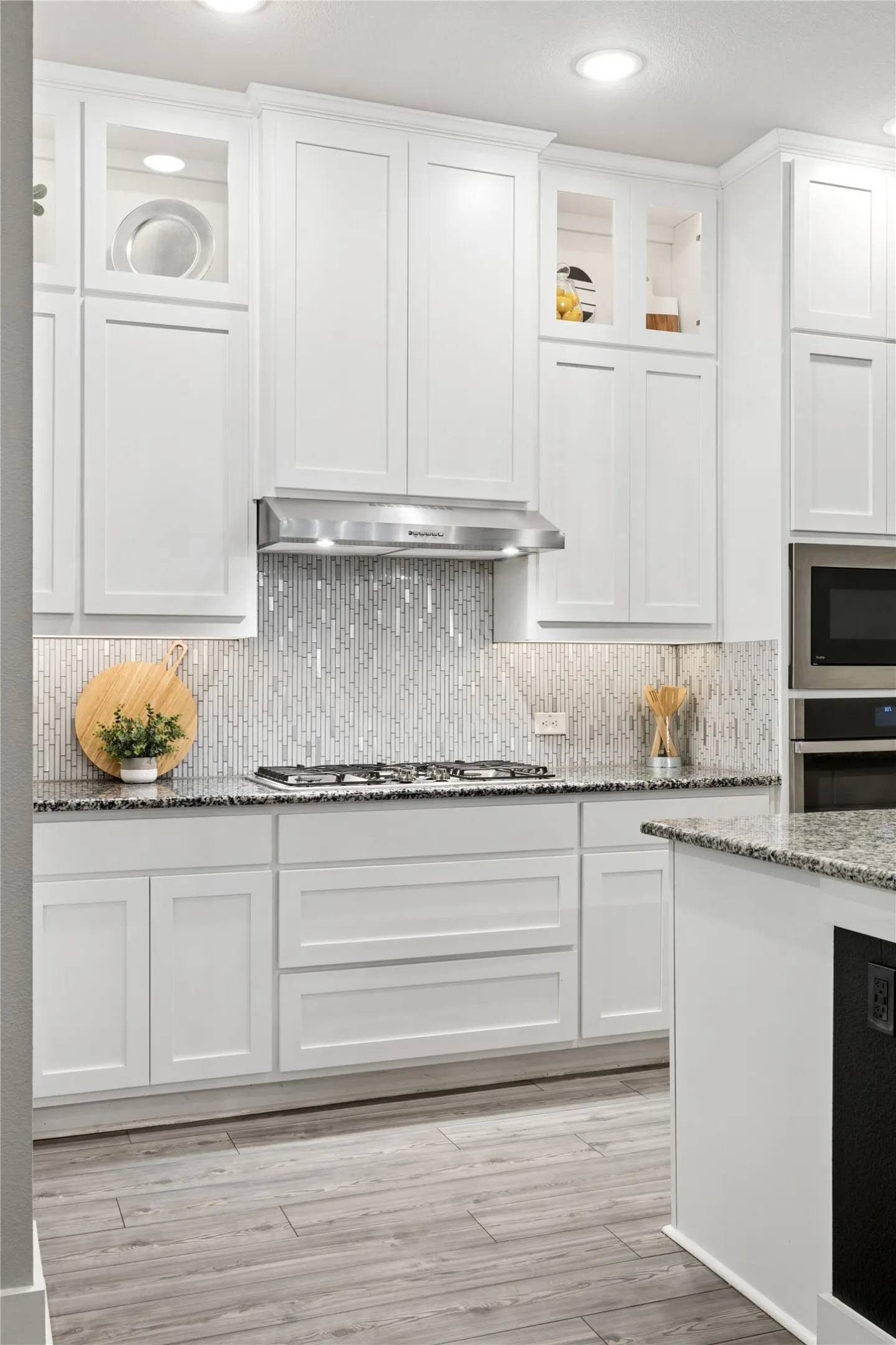 Single Family Residence For Sale in Collin County , 2700 War Admiral Street, Celina, Texas 75009, 4 Bedroom, 3 Bathroom, 2 Garage spaces, 2,246 Sqft, built in 2020, Preowned, mls#21255438, Real Estate Agent in Celina, Homes For Sale in Collin county, Homes For Sale in Celina, Realtor in Celina Texas, Real Estate Brokerage Independent Realty Texas, Luminita Cordes Realtor