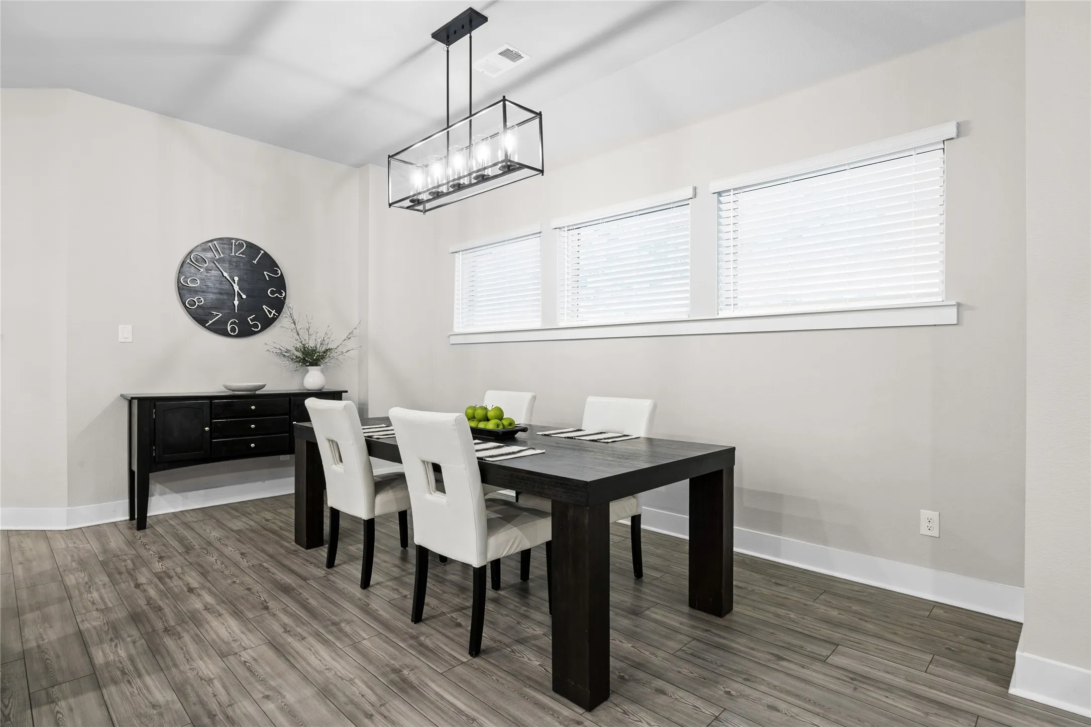 Single Family Residence For Sale in Collin County , 2700 War Admiral Street, Celina, Texas 75009, 4 Bedroom, 3 Bathroom, 2 Garage spaces, 2,246 Sqft, built in 2020, Preowned, mls#21255438, Real Estate Agent in Celina, Homes For Sale in Collin county, Homes For Sale in Celina, Realtor in Celina Texas, Real Estate Brokerage Independent Realty Texas, Luminita Cordes Realtor