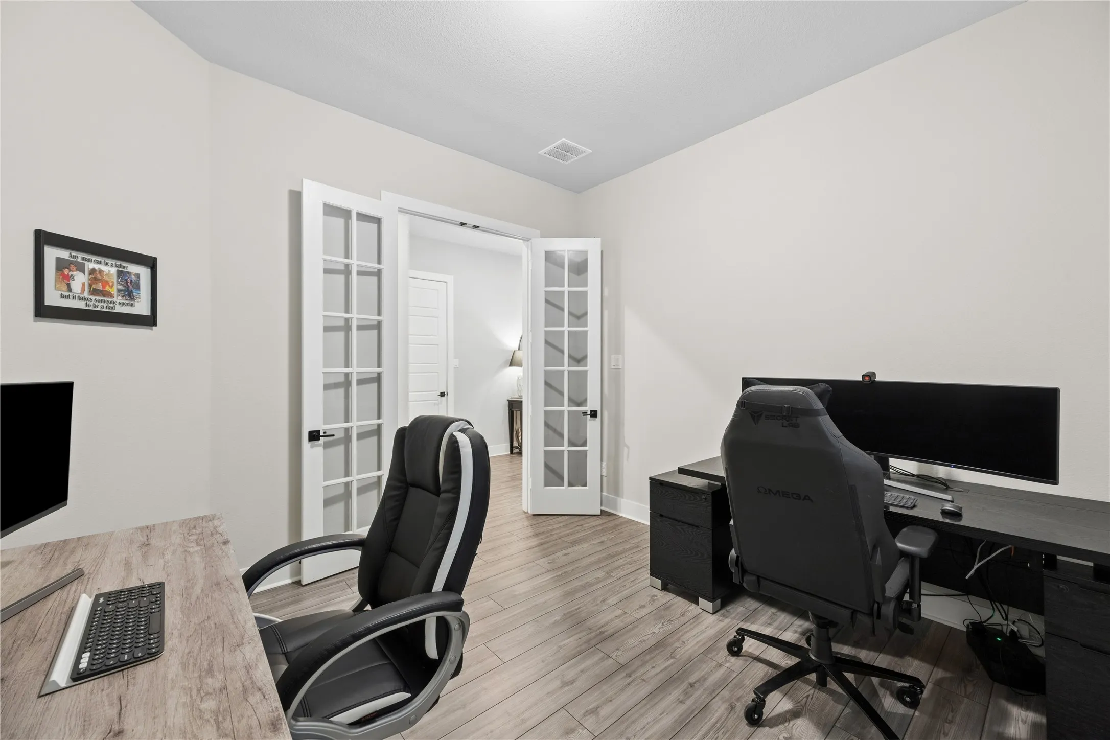 Single Family Residence For Sale in Collin County , 2700 War Admiral Street, Celina, Texas 75009, 4 Bedroom, 3 Bathroom, 2 Garage spaces, 2,246 Sqft, built in 2020, Preowned, mls#21255438, Real Estate Agent in Celina, Homes For Sale in Collin county, Homes For Sale in Celina, Realtor in Celina Texas, Real Estate Brokerage Independent Realty Texas, Luminita Cordes Realtor