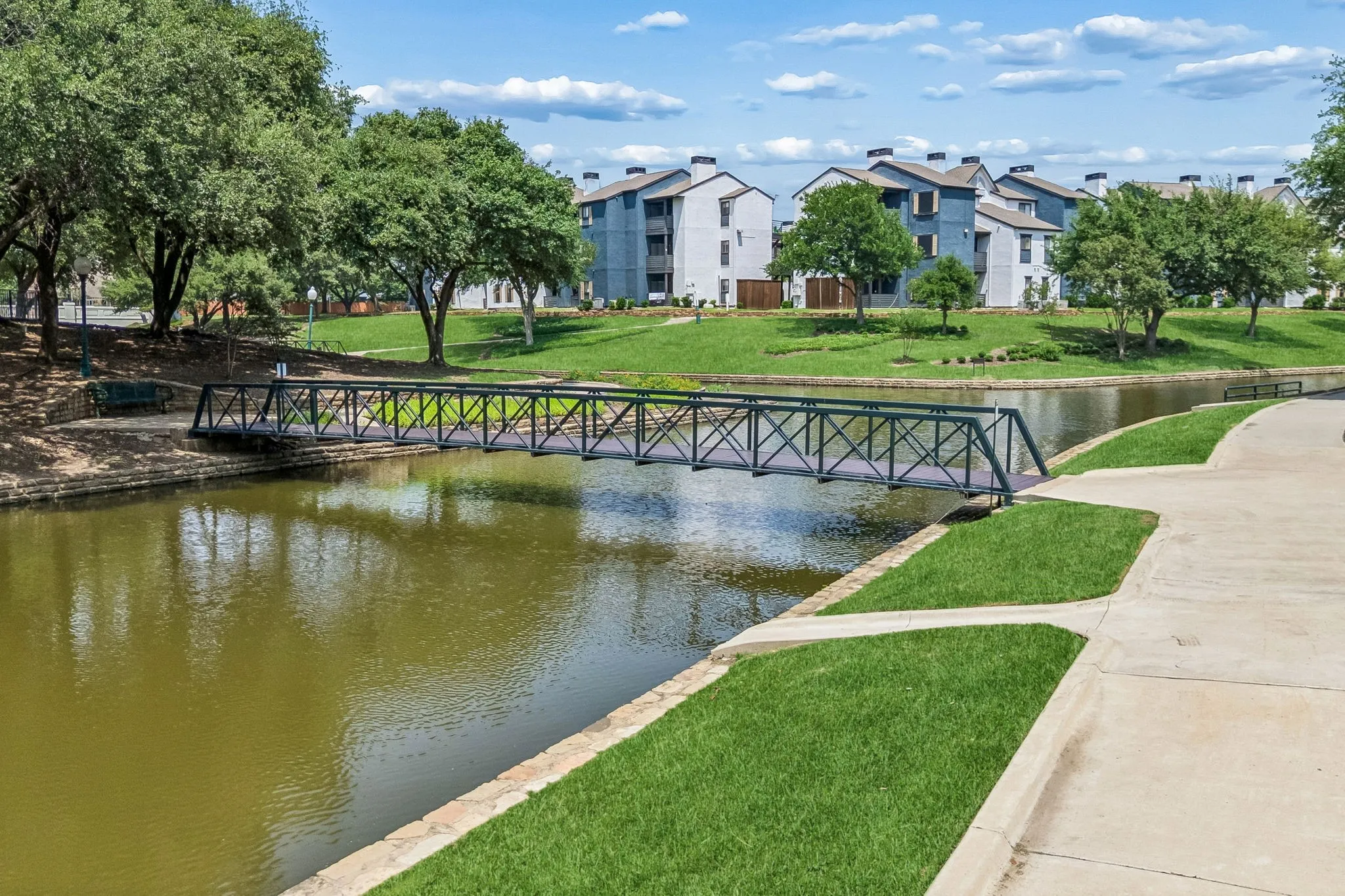 Single Family Residence For Sale in Dallas County , 9404 Penny Lane, Irving, Texas 75063, 3 Bedrooms, 3 Bathrooms, 2 Garage spaces, 1,649 Sqft, built in 1987, Preowned, Price $447,000, mls#21252129, Real Estate Agent in Irving, Homes For Sale in Dallas county, Homes For Sale in Irving, Realtor in Irving Texas, Real Estate Brokerage Independent Realty Texas, Luminita Cordes Realtor