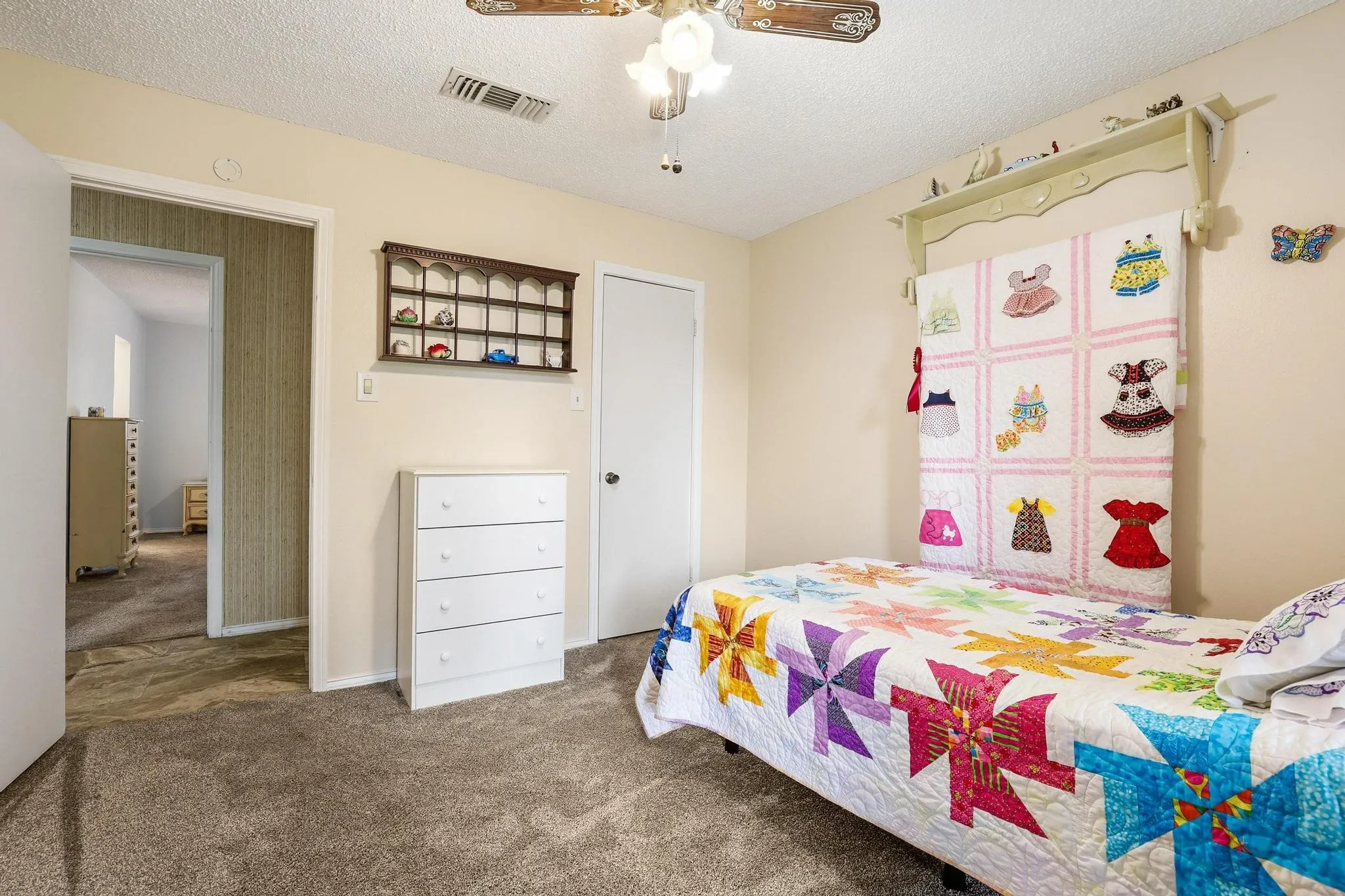 Single Family Residence For Sale in Hopkins County , 212 Lou Street, Sulphur Springs, Texas 75482, 3 Bedroom, 2 Bathroom, 2 Garage spaces, 1,684 Sqft, built in 1973, mls#21247386, Real Estate Agent in Sulphur Springs, Homes For Sale in Hopkins county, Homes For Sale in Sulphur Springs, Realtor in Sulphur Springs Texas, Real Estate Brokerage Independent Realty Texas, Luminita Cordes Realtor