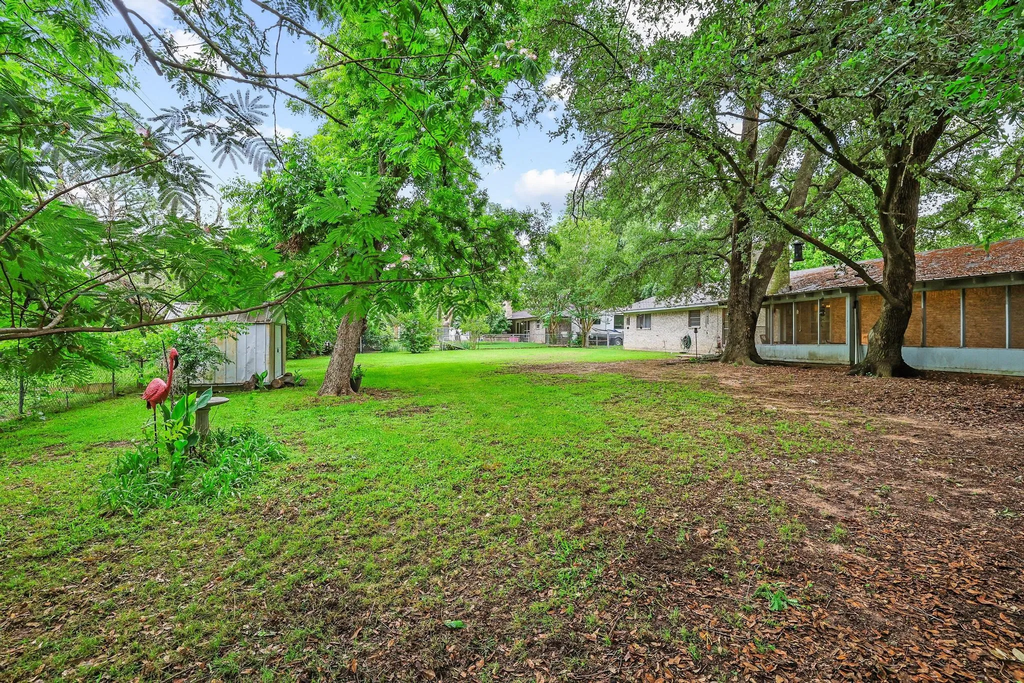 Single Family Residence For Sale in Hopkins County , 212 Lou Street, Sulphur Springs, Texas 75482, 3 Bedroom, 2 Bathroom, 2 Garage spaces, 1,684 Sqft, built in 1973, mls#21247386, Real Estate Agent in Sulphur Springs, Homes For Sale in Hopkins county, Homes For Sale in Sulphur Springs, Realtor in Sulphur Springs Texas, Real Estate Brokerage Independent Realty Texas, Luminita Cordes Realtor