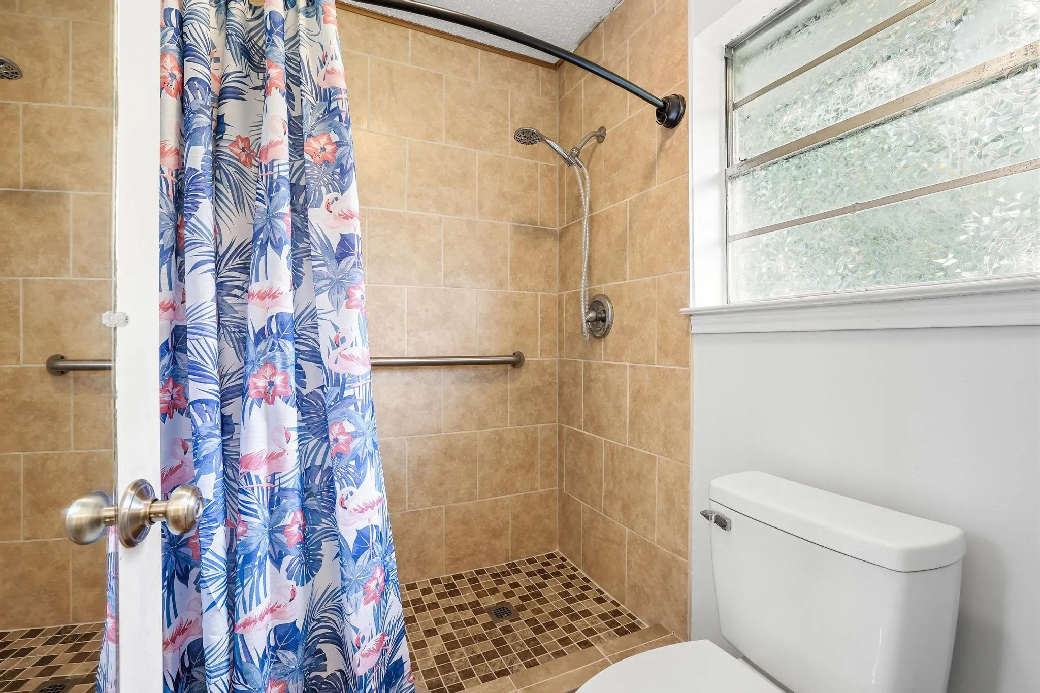 Single Family Residence For Sale in Hopkins County , 212 Lou Street, Sulphur Springs, Texas 75482, 3 Bedroom, 2 Bathroom, 2 Garage spaces, 1,684 Sqft, built in 1973, mls#21247386, Real Estate Agent in Sulphur Springs, Homes For Sale in Hopkins county, Homes For Sale in Sulphur Springs, Realtor in Sulphur Springs Texas, Real Estate Brokerage Independent Realty Texas, Luminita Cordes Realtor