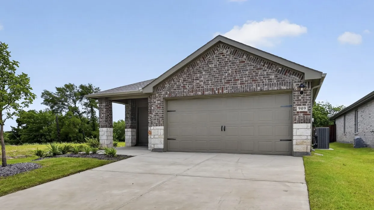 Single Family Residence For Sale in Grayson County , 909 Jefferson Way, Sherman, Texas 75090, 3 Bedroom, 2 Bathroom, 2 Garage spaces, 1,537 Sqft, built in 2025, New Construction - Complete, mls#21255723, Real Estate Agent in Sherman, Homes For Sale in Grayson county, Homes For Sale in Sherman, Realtor in Sherman Texas, Real Estate Brokerage Independent Realty Texas, Luminita Cordes Realtor