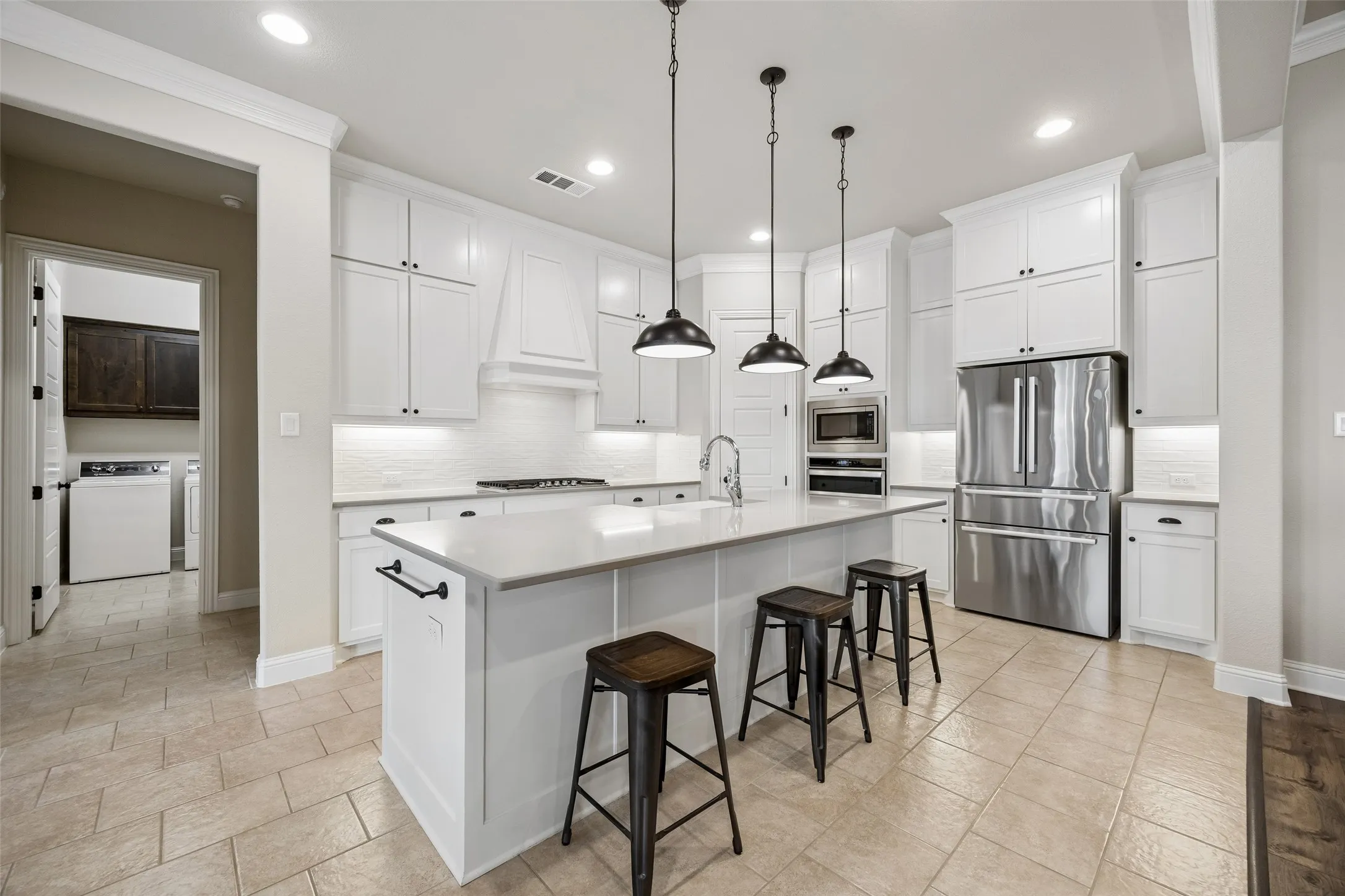 Single Family Residence For Sale in Ellis County , 8221 Palmer Lane, Waxahachie, Texas 75167, 4 Bedroom, 3 Bathroom, 2 Garage spaces, 2,837 Sqft, built in 2020, Preowned, mls#21254490, Real Estate Agent in Waxahachie, Homes For Sale in Ellis county, Homes For Sale in Waxahachie, Realtor in Waxahachie Texas, Real Estate Brokerage Independent Realty Texas, Luminita Cordes Realtor