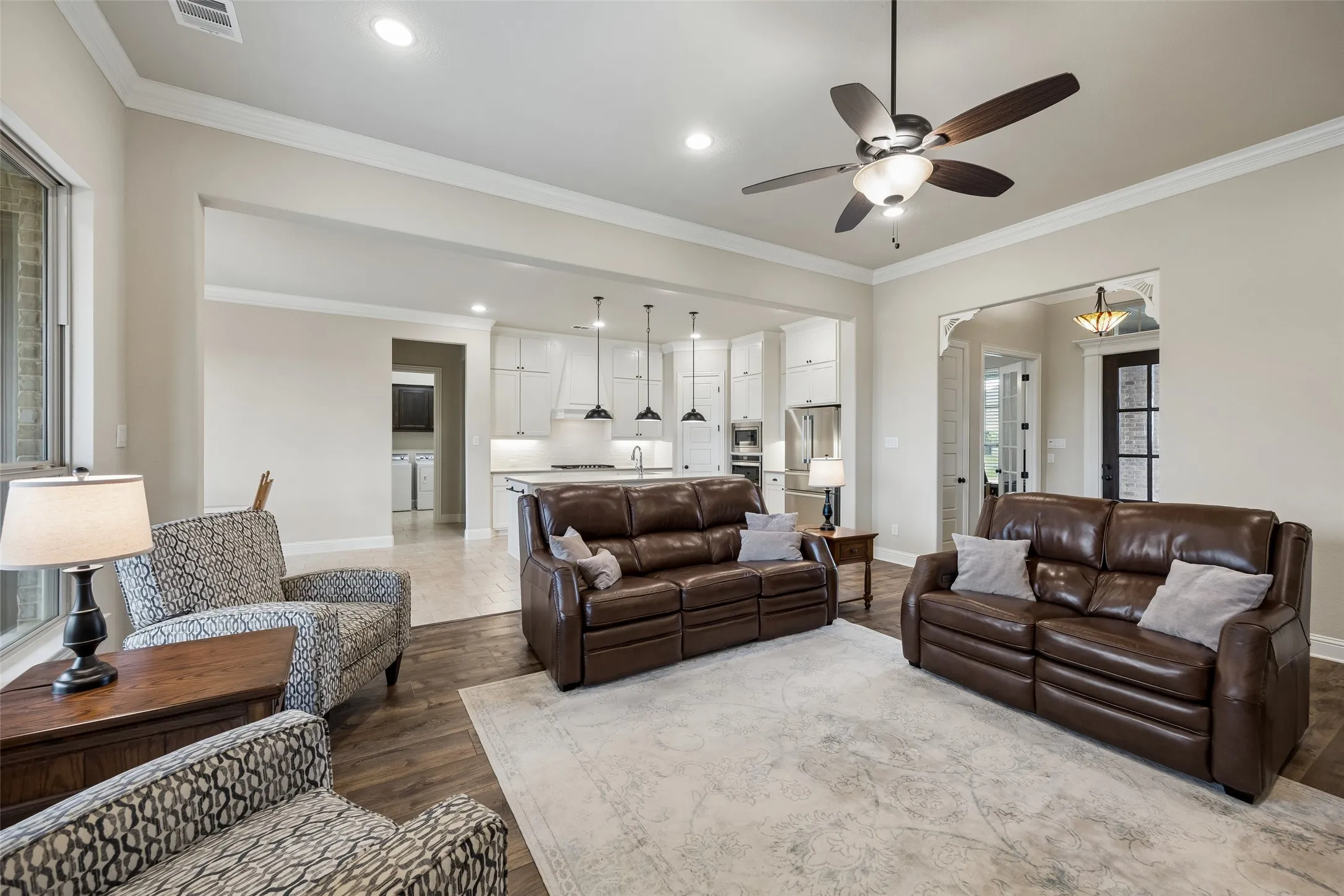 Single Family Residence For Sale in Ellis County , 8221 Palmer Lane, Waxahachie, Texas 75167, 4 Bedroom, 3 Bathroom, 2 Garage spaces, 2,837 Sqft, built in 2020, Preowned, mls#21254490, Real Estate Agent in Waxahachie, Homes For Sale in Ellis county, Homes For Sale in Waxahachie, Realtor in Waxahachie Texas, Real Estate Brokerage Independent Realty Texas, Luminita Cordes Realtor