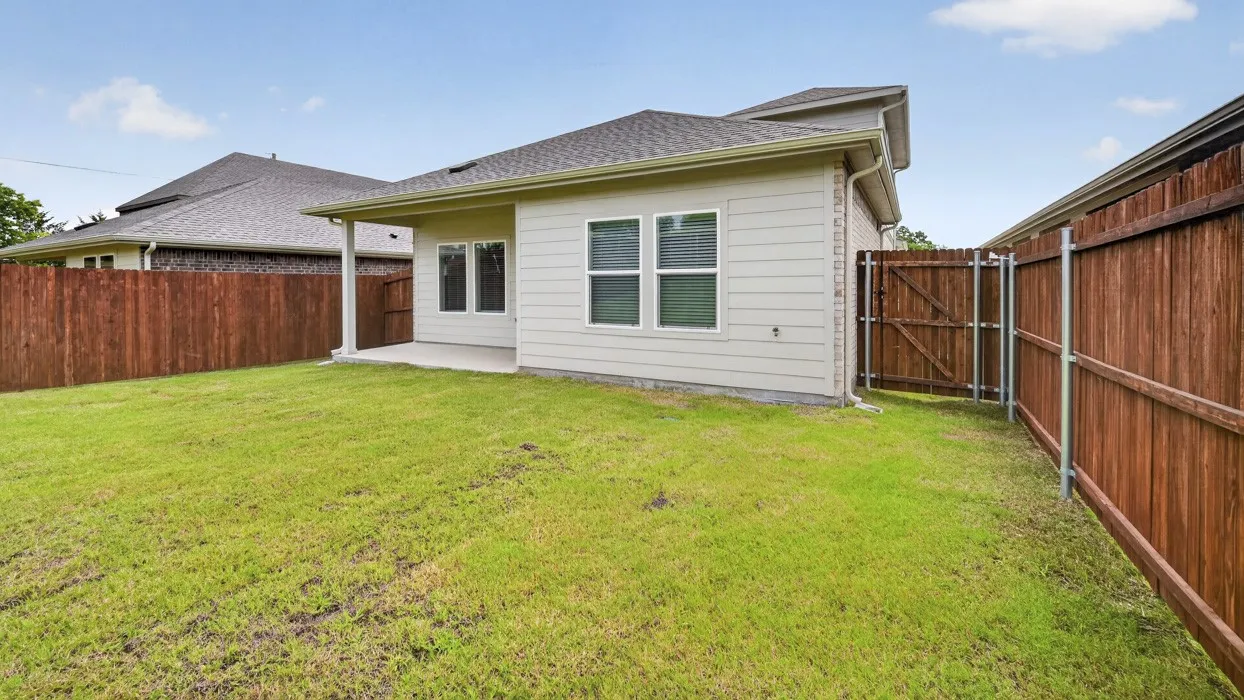 Single Family Residence For Sale in Grayson County , 908 Jefferson Way, Sherman, Texas 75090, 3 Bedroom, 3 Bathroom, 2 Garage spaces, 1,893 Sqft, built in 2025, New Construction - Complete, mls#21255759, Real Estate Agent in Sherman, Homes For Sale in Grayson county, Homes For Sale in Sherman, Realtor in Sherman Texas, Real Estate Brokerage Independent Realty Texas, Luminita Cordes Realtor