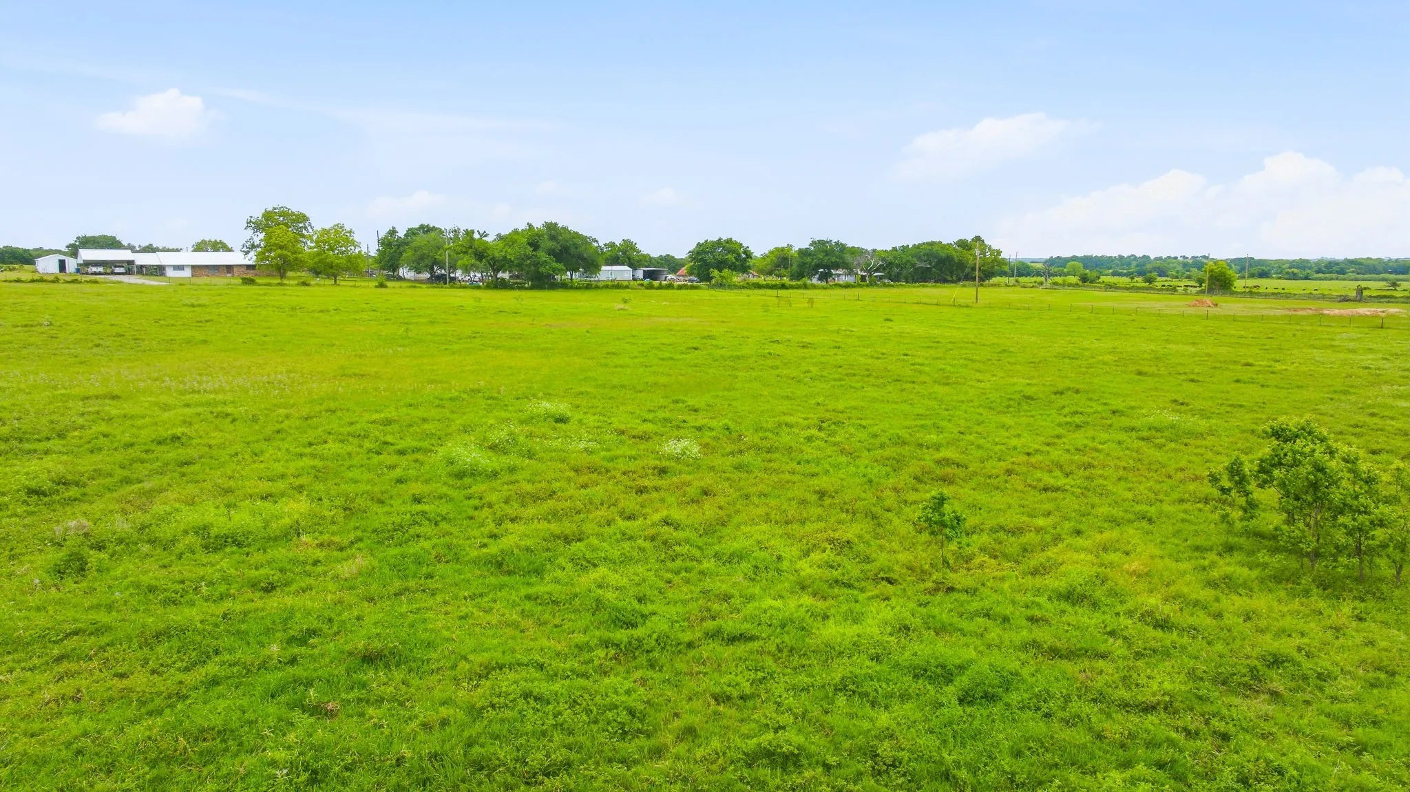 Mobile Home For Sale in Erath County , 925 County Road 376, Dublin, Texas 76446, 2 Bedroom, 2 Bathroom, Garage spaces, 952 Sqft, built in 1990, Preowned, mls#21255625, Real Estate Agent in Dublin, Homes For Sale in Erath county, Homes For Sale in Dublin, Realtor in Dublin Texas, Real Estate Brokerage Independent Realty Texas, Luminita Cordes Realtor