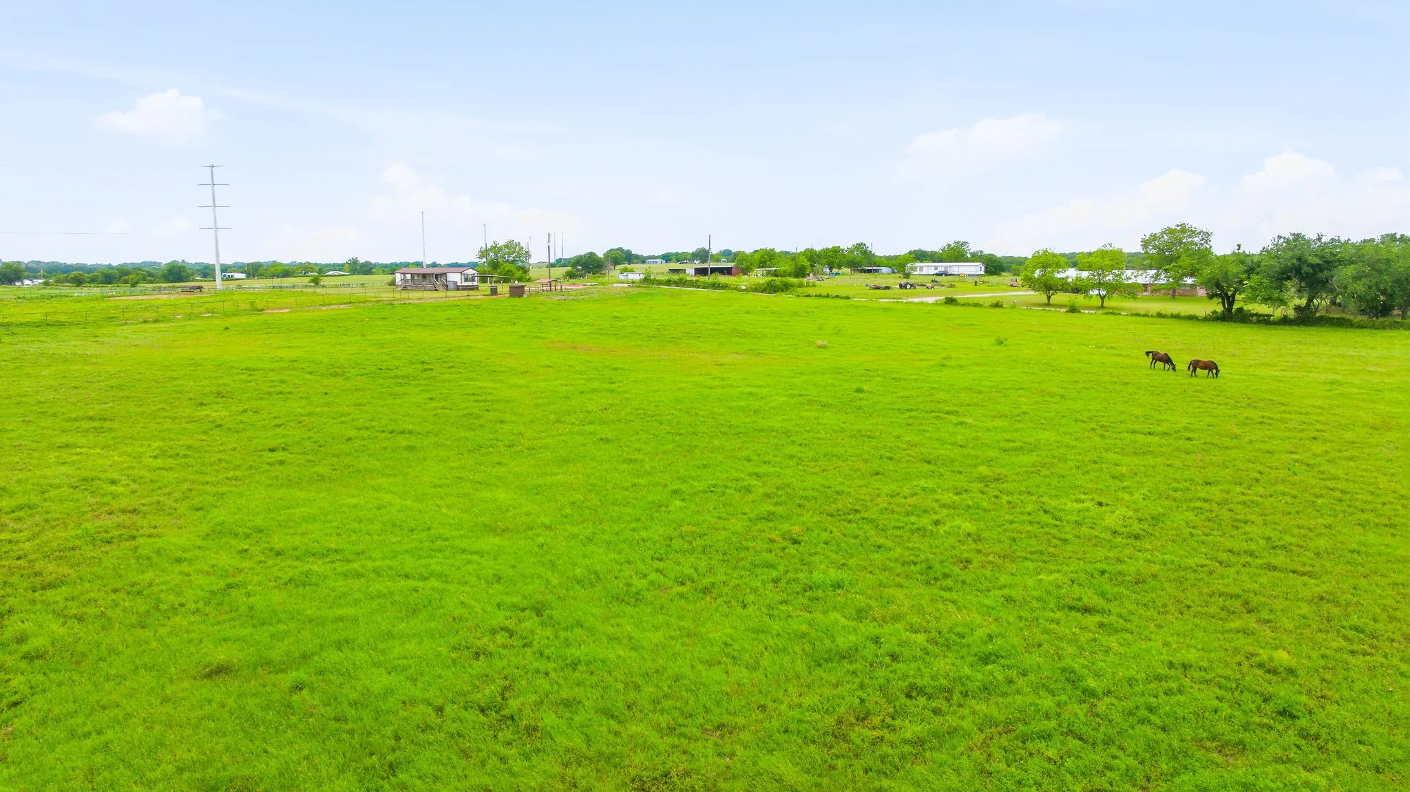 Mobile Home For Sale in Erath County , 925 County Road 376, Dublin, Texas 76446, 2 Bedroom, 2 Bathroom, Garage spaces, 952 Sqft, built in 1990, Preowned, mls#21255625, Real Estate Agent in Dublin, Homes For Sale in Erath county, Homes For Sale in Dublin, Realtor in Dublin Texas, Real Estate Brokerage Independent Realty Texas, Luminita Cordes Realtor