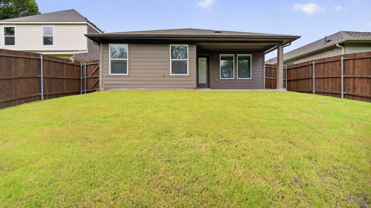 Single Family Residence For Sale in Grayson County , 937 Jefferson Way, Sherman, Texas 75090, 3 Bedroom, 2 Bathroom, 2 Garage spaces, 1,335 Sqft, built in 2025, New Construction - Complete, mls#21255788, Real Estate Agent in Sherman, Homes For Sale in Grayson county, Homes For Sale in Sherman, Realtor in Sherman Texas, Real Estate Brokerage Independent Realty Texas, Luminita Cordes Realtor