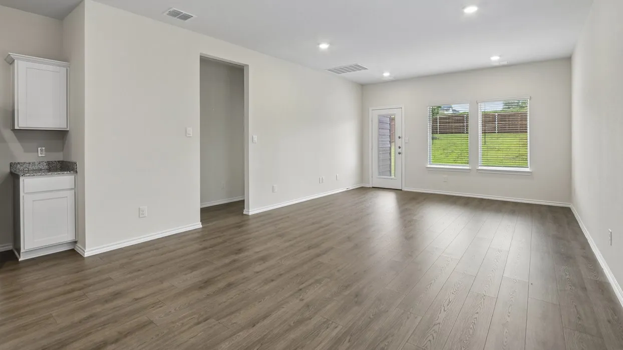 Single Family Residence For Sale in Grayson County , 928 Jefferson Way, Sherman, Texas 75090, 3 Bedroom, 3 Bathroom, 2 Garage spaces, 1,893 Sqft, built in 2025, New Construction - Complete, Price $299,990, mls#21255794, Real Estate Agent in Sherman, Homes For Sale in Grayson county, Homes For Sale in Sherman, Realtor in Sherman Texas, Real Estate Brokerage Independent Realty Texas, Luminita Cordes Realtor