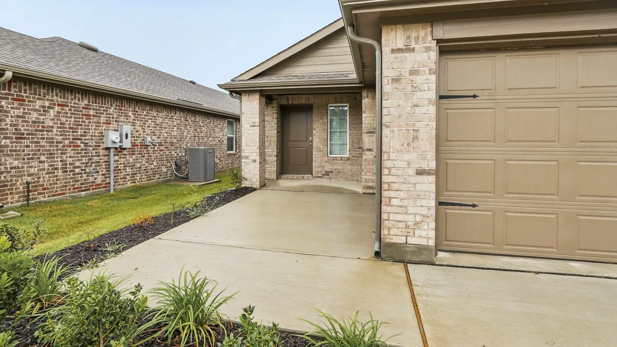 Single Family Residence For Sale in Grayson County , 913 Jefferson Way, Sherman, Texas 75090, 3 Bedroom, 2 Bathroom, 2 Garage spaces, 1,335 Sqft, built in 2025, New Construction - Complete, mls#21255805, Real Estate Agent in Sherman, Homes For Sale in Grayson county, Homes For Sale in Sherman, Realtor in Sherman Texas, Real Estate Brokerage Independent Realty Texas, Luminita Cordes Realtor