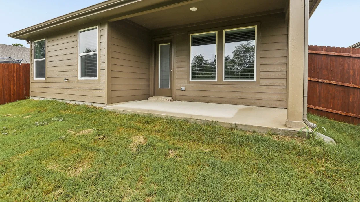 Single Family Residence For Sale in Grayson County , 913 Jefferson Way, Sherman, Texas 75090, 3 Bedroom, 2 Bathroom, 2 Garage spaces, 1,335 Sqft, built in 2025, New Construction - Complete, mls#21255805, Real Estate Agent in Sherman, Homes For Sale in Grayson county, Homes For Sale in Sherman, Realtor in Sherman Texas, Real Estate Brokerage Independent Realty Texas, Luminita Cordes Realtor