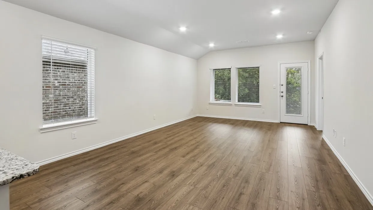 Single Family Residence For Sale in Grayson County , 913 Jefferson Way, Sherman, Texas 75090, 3 Bedroom, 2 Bathroom, 2 Garage spaces, 1,335 Sqft, built in 2025, New Construction - Complete, mls#21255805, Real Estate Agent in Sherman, Homes For Sale in Grayson county, Homes For Sale in Sherman, Realtor in Sherman Texas, Real Estate Brokerage Independent Realty Texas, Luminita Cordes Realtor