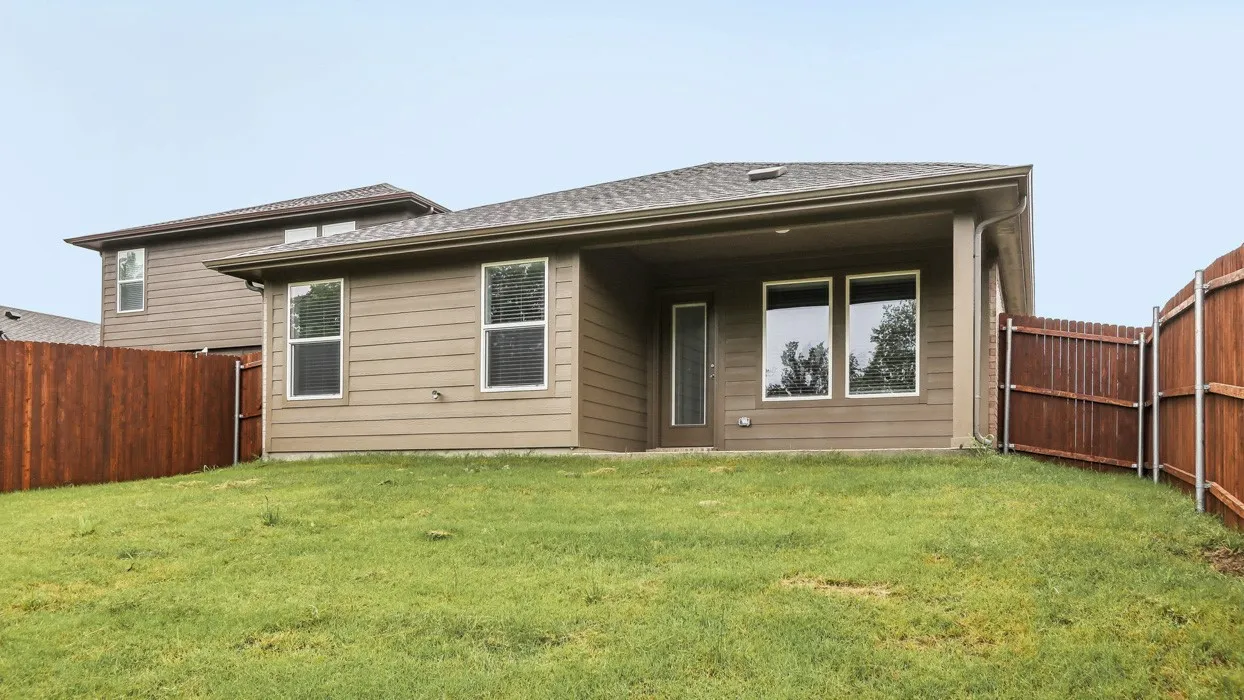 Single Family Residence For Sale in Grayson County , 913 Jefferson Way, Sherman, Texas 75090, 3 Bedroom, 2 Bathroom, 2 Garage spaces, 1,335 Sqft, built in 2025, New Construction - Complete, mls#21255805, Real Estate Agent in Sherman, Homes For Sale in Grayson county, Homes For Sale in Sherman, Realtor in Sherman Texas, Real Estate Brokerage Independent Realty Texas, Luminita Cordes Realtor