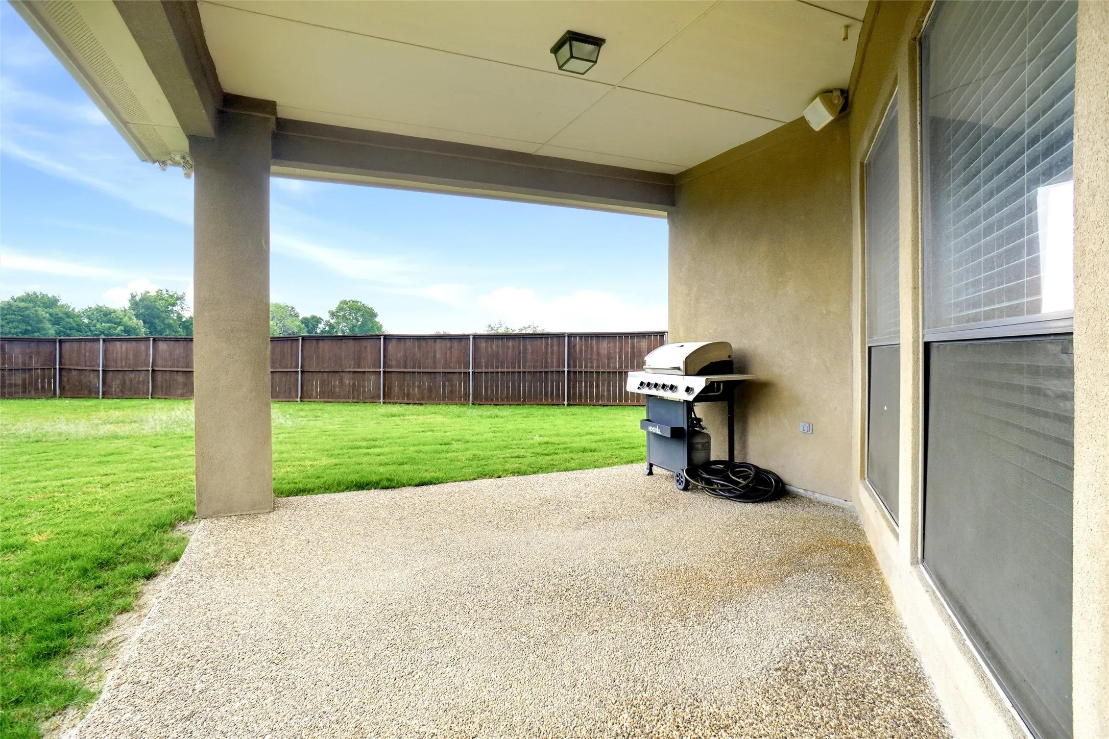Single Family Residence For Sale in Denton County , 316 Vickery Way, Denton, Texas 76210, 5 Bedroom, 3 Bathroom, 2 Garage spaces, 3,391 Sqft, built in 2006, mls#21255810, Real Estate Agent in Denton, Homes For Sale in Denton county, Homes For Sale in Denton, Realtor in Denton Texas, Real Estate Brokerage Independent Realty Texas, Luminita Cordes Realtor