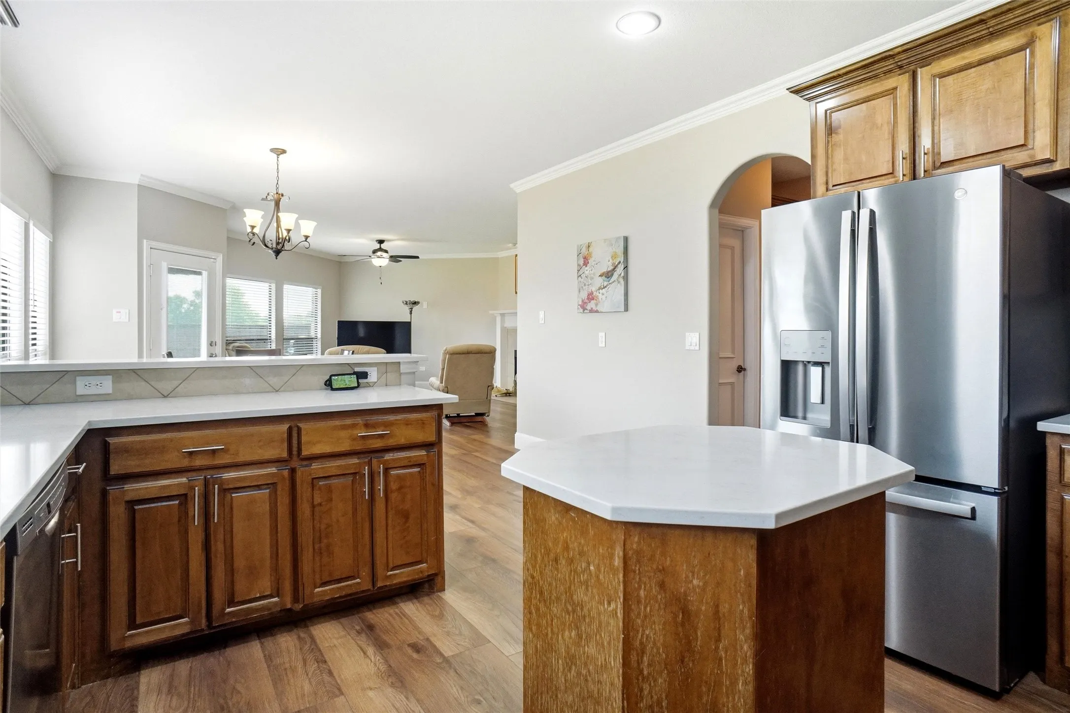Single Family Residence For Sale in Denton County , 316 Vickery Way, Denton, Texas 76210, 5 Bedroom, 3 Bathroom, 2 Garage spaces, 3,391 Sqft, built in 2006, mls#21255810, Real Estate Agent in Denton, Homes For Sale in Denton county, Homes For Sale in Denton, Realtor in Denton Texas, Real Estate Brokerage Independent Realty Texas, Luminita Cordes Realtor