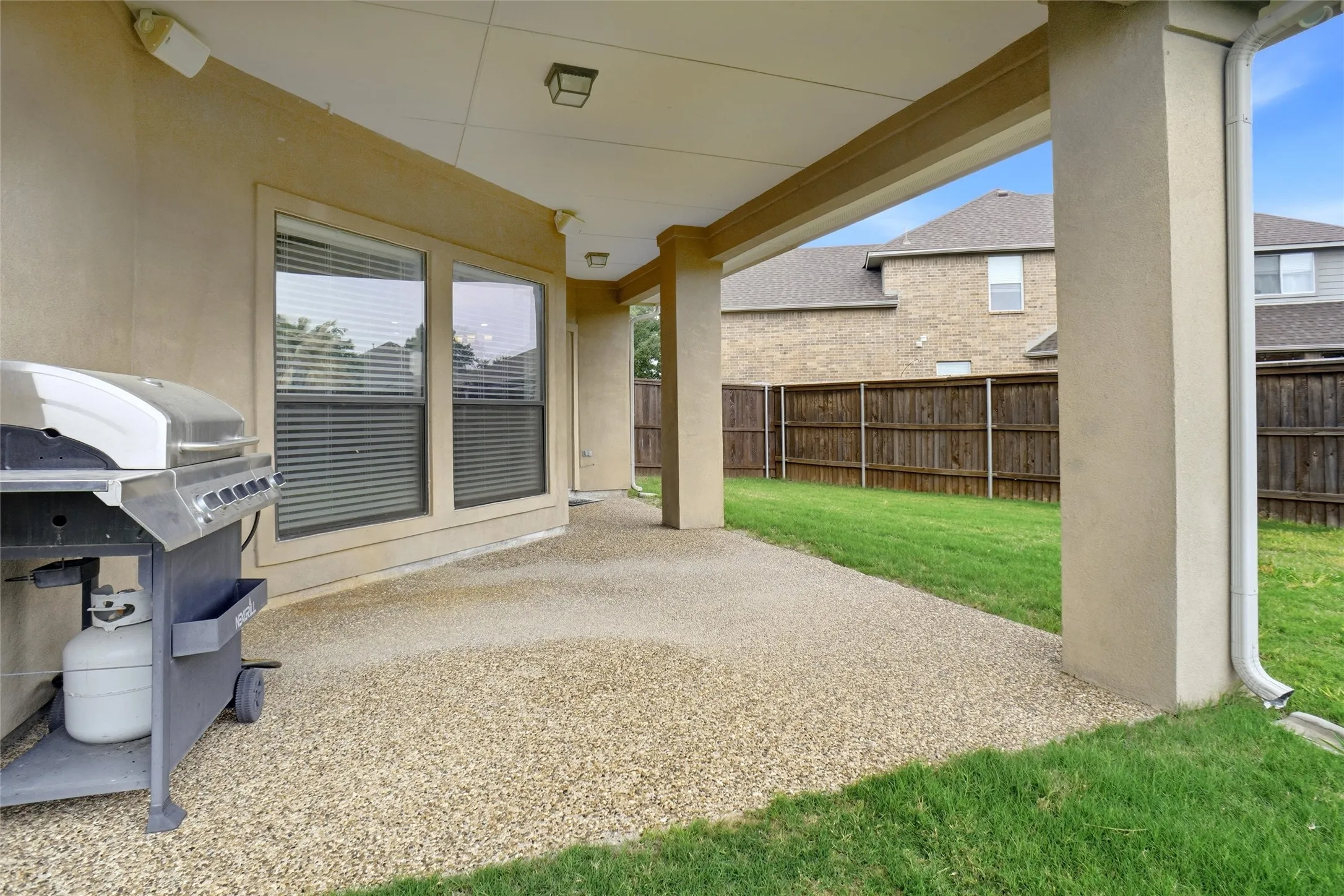 Single Family Residence For Sale in Denton County , 316 Vickery Way, Denton, Texas 76210, 5 Bedroom, 3 Bathroom, 2 Garage spaces, 3,391 Sqft, built in 2006, mls#21255810, Real Estate Agent in Denton, Homes For Sale in Denton county, Homes For Sale in Denton, Realtor in Denton Texas, Real Estate Brokerage Independent Realty Texas, Luminita Cordes Realtor
