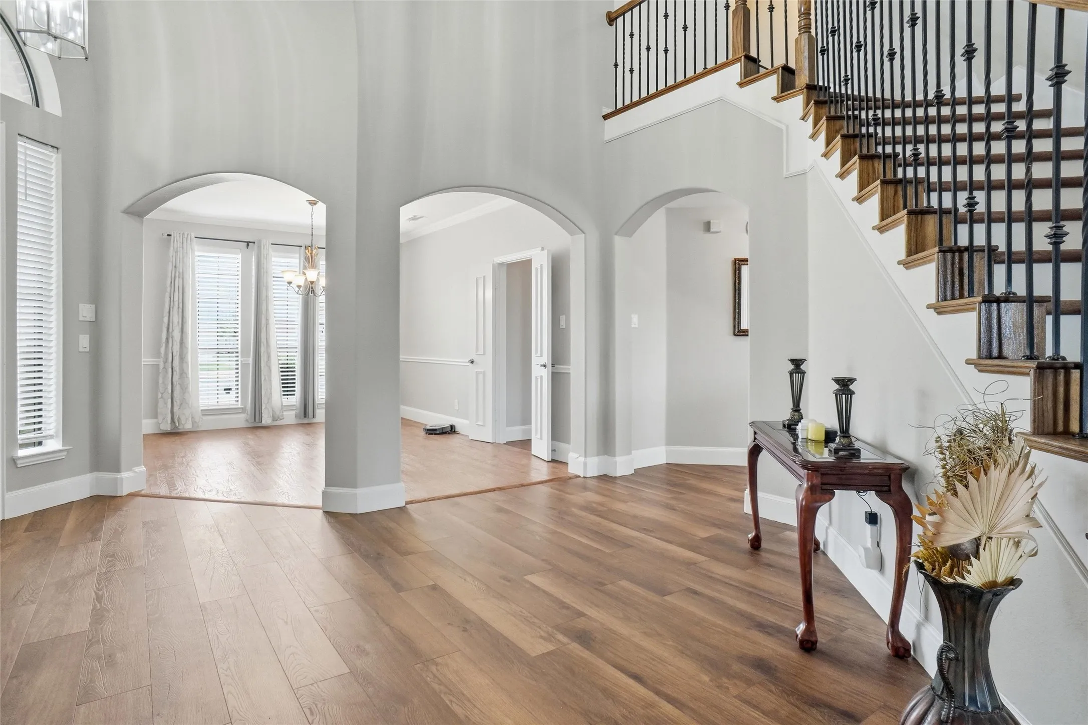 Single Family Residence For Sale in Denton County , 316 Vickery Way, Denton, Texas 76210, 5 Bedroom, 3 Bathroom, 2 Garage spaces, 3,391 Sqft, built in 2006, mls#21255810, Real Estate Agent in Denton, Homes For Sale in Denton county, Homes For Sale in Denton, Realtor in Denton Texas, Real Estate Brokerage Independent Realty Texas, Luminita Cordes Realtor
